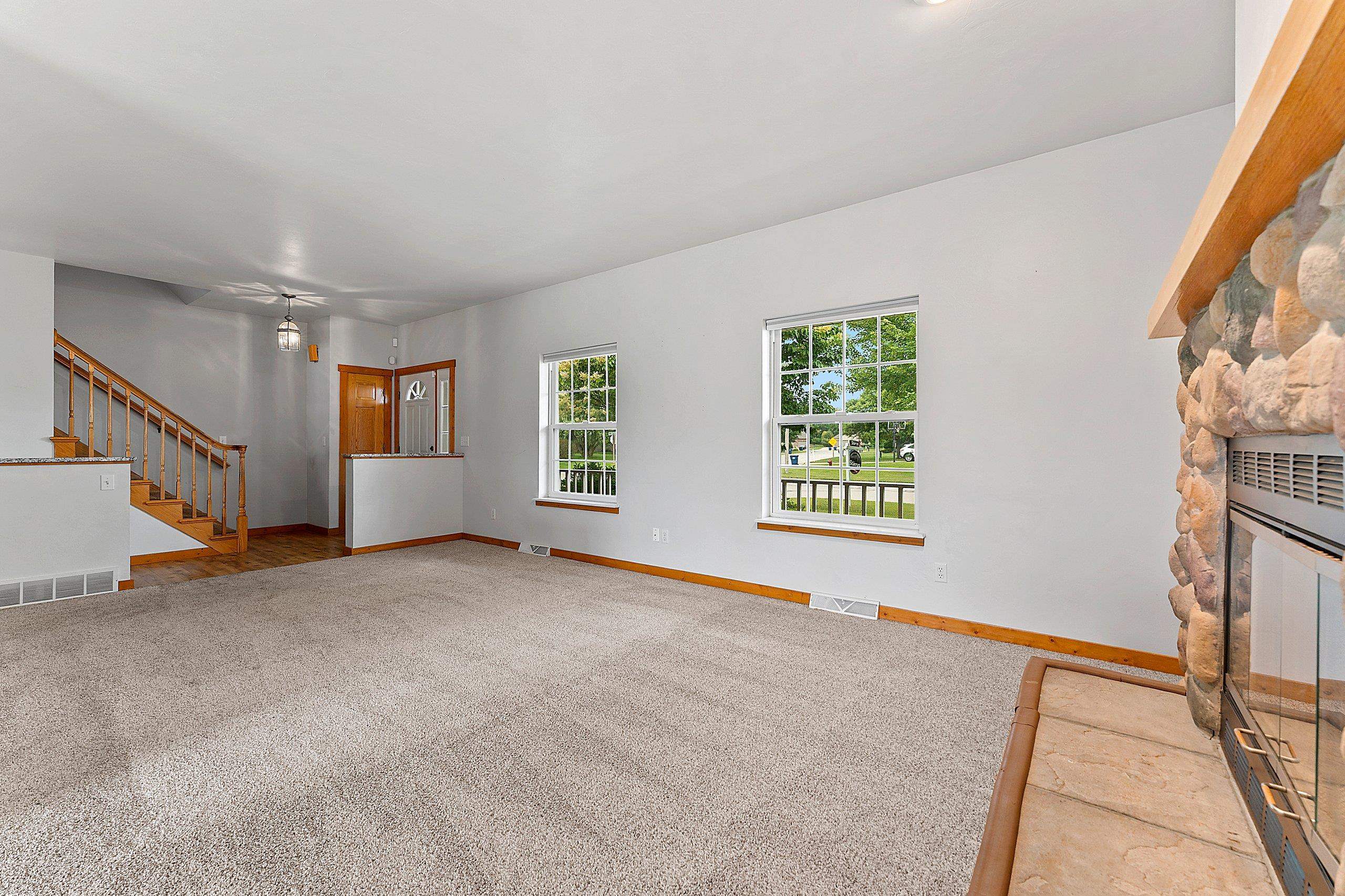 515 Winding Waters Way, De Pere, WI 54115-8393