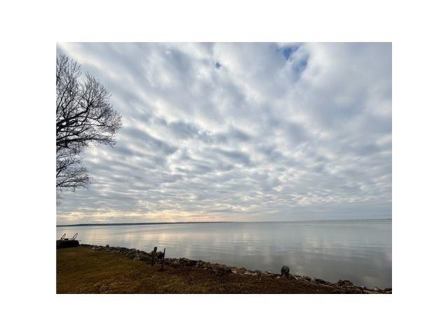 W7225 Firelane 2, Menasha, WI 54952