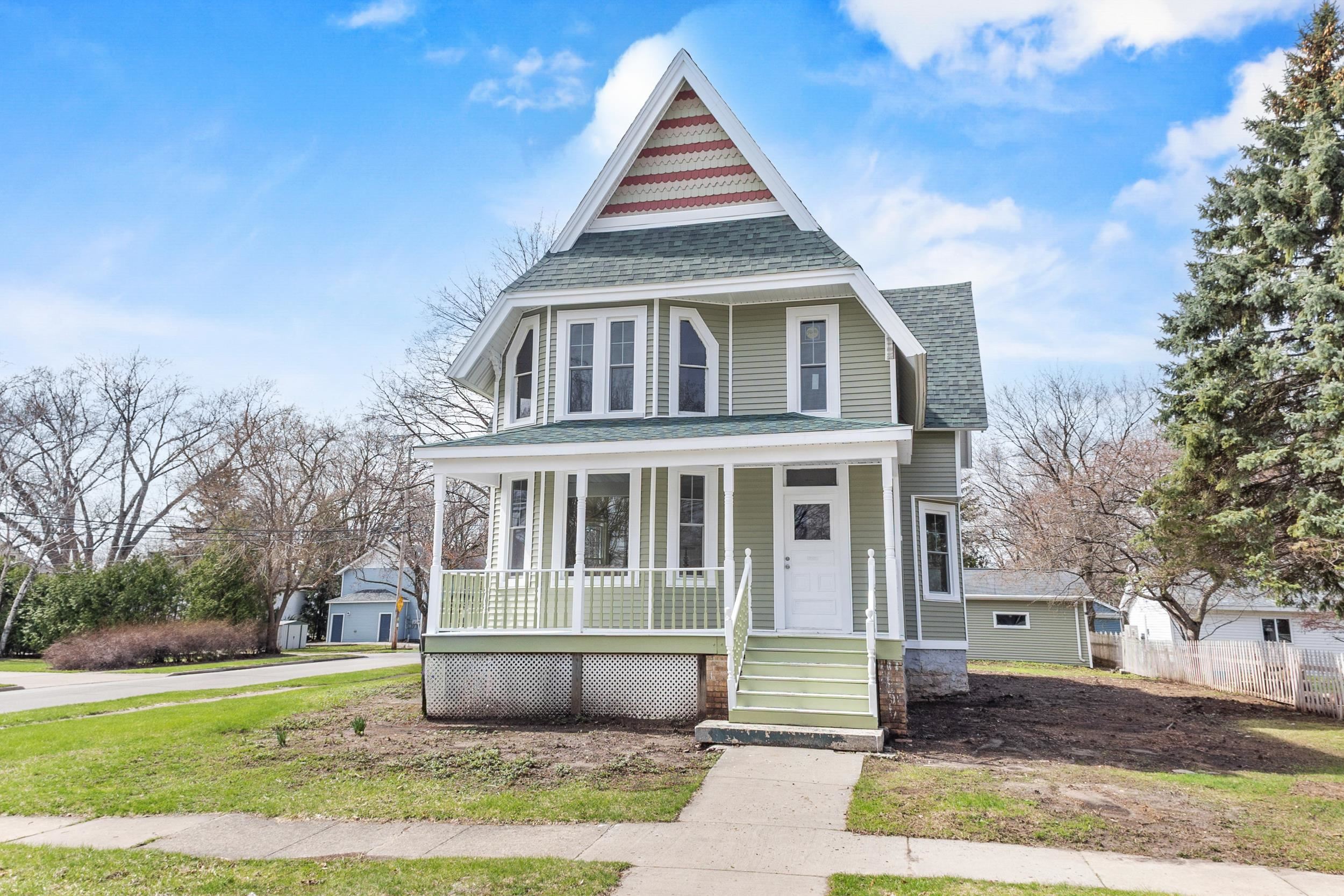 503 N Michigan St, De Pere, WI 54115