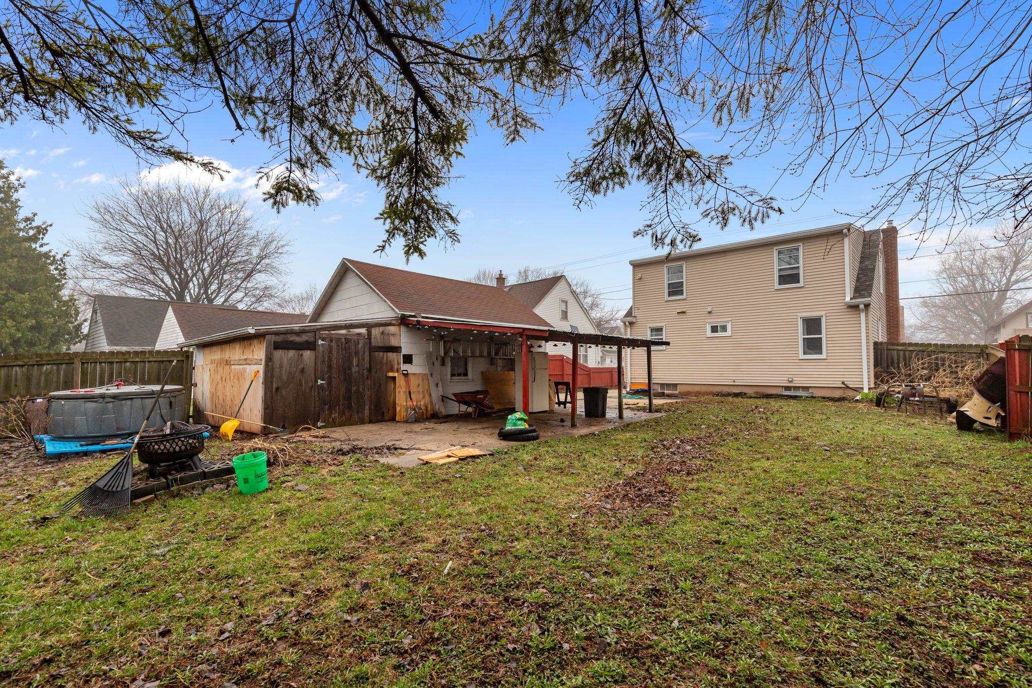 841 7th St, Menasha, WI 54952