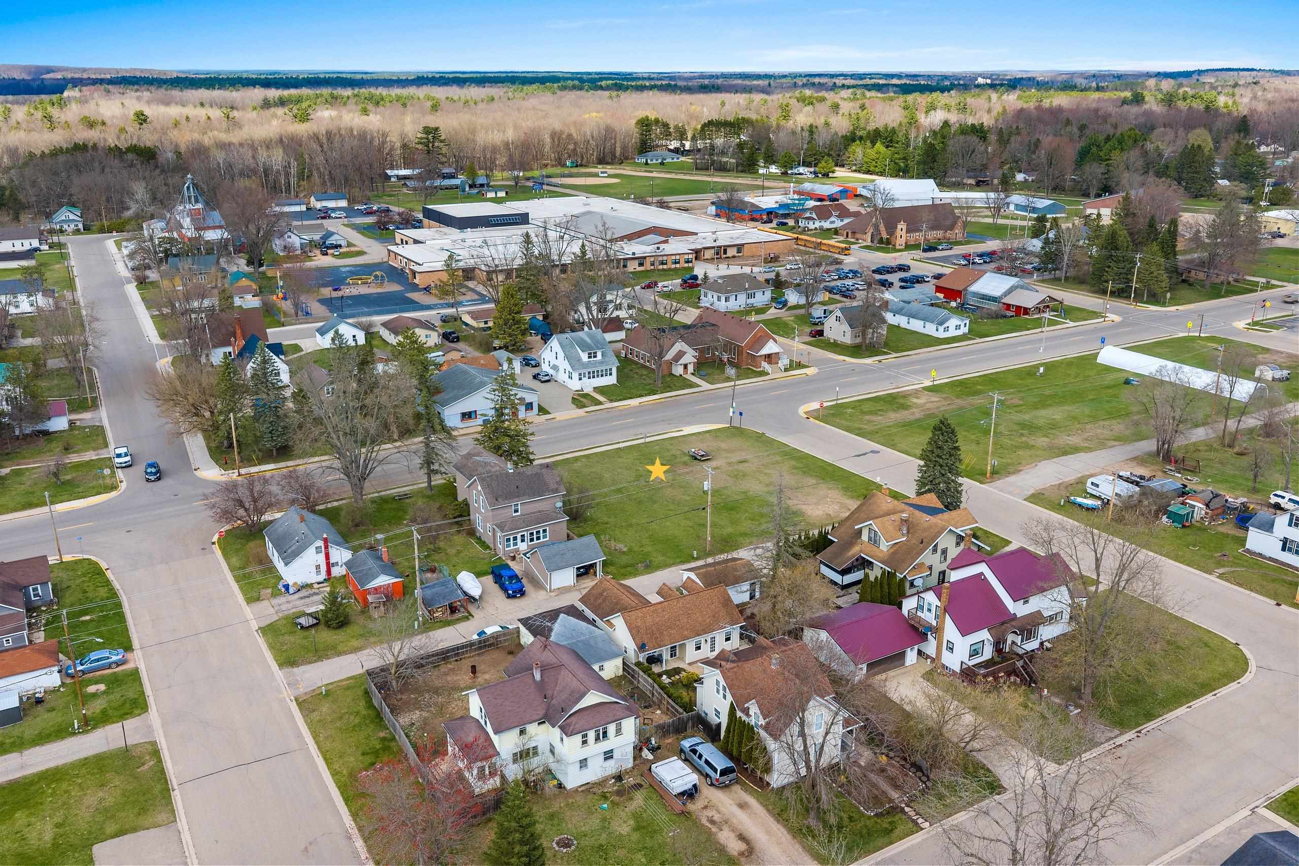 E Main St, Suring, WI 54174