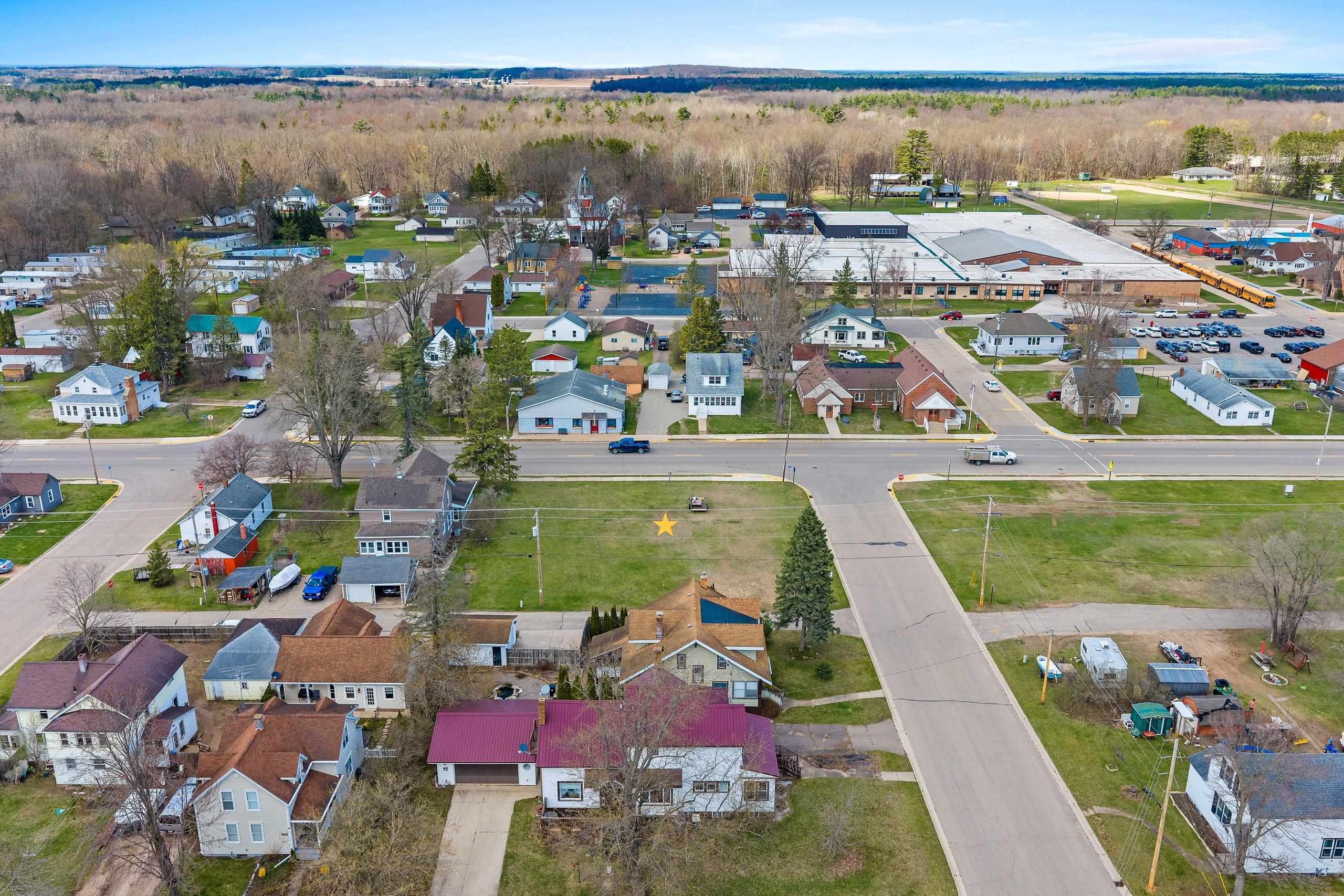 E Main St, Suring, WI 54174
