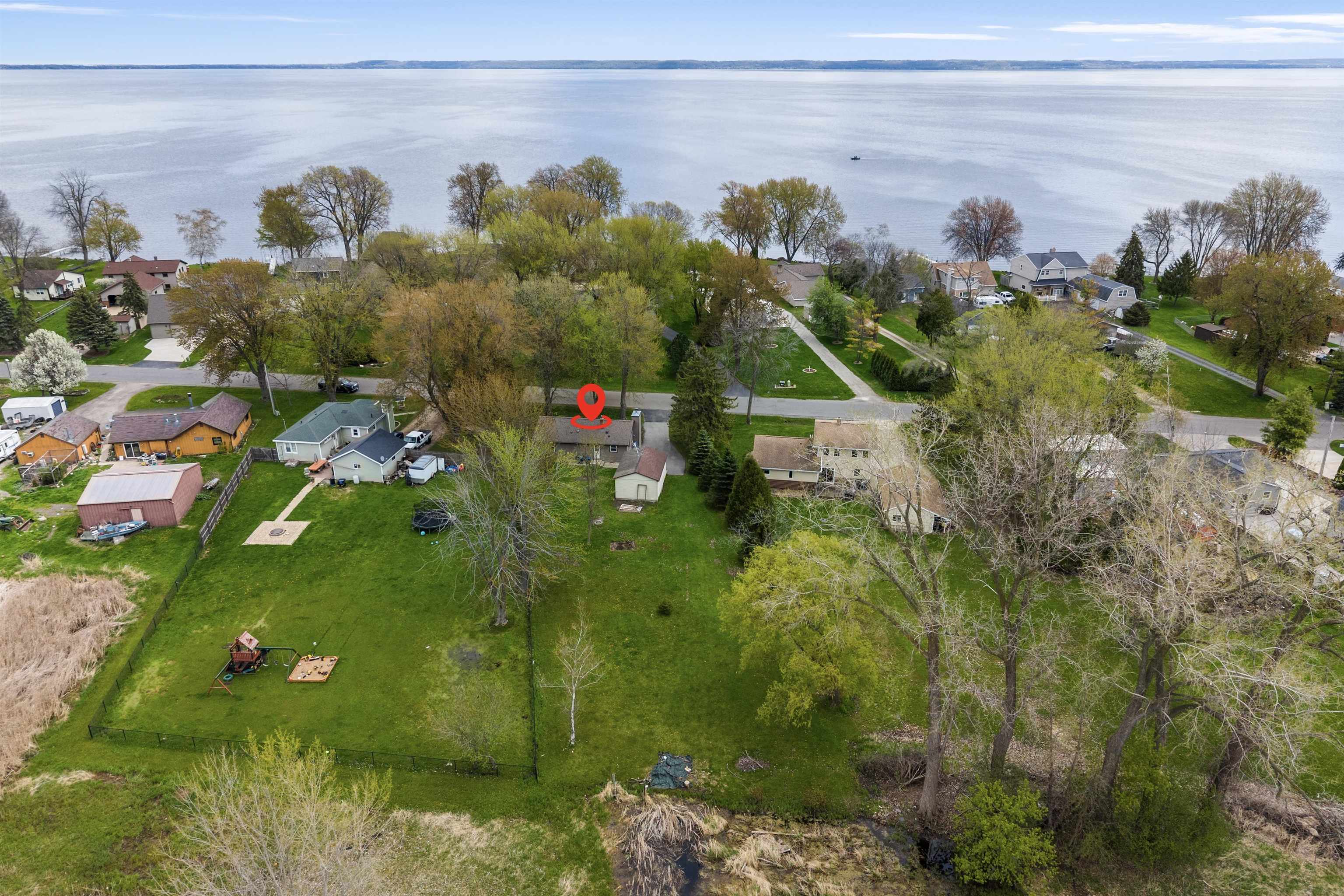 607 Hunters Point Rd, Neenah, WI 54956-4905