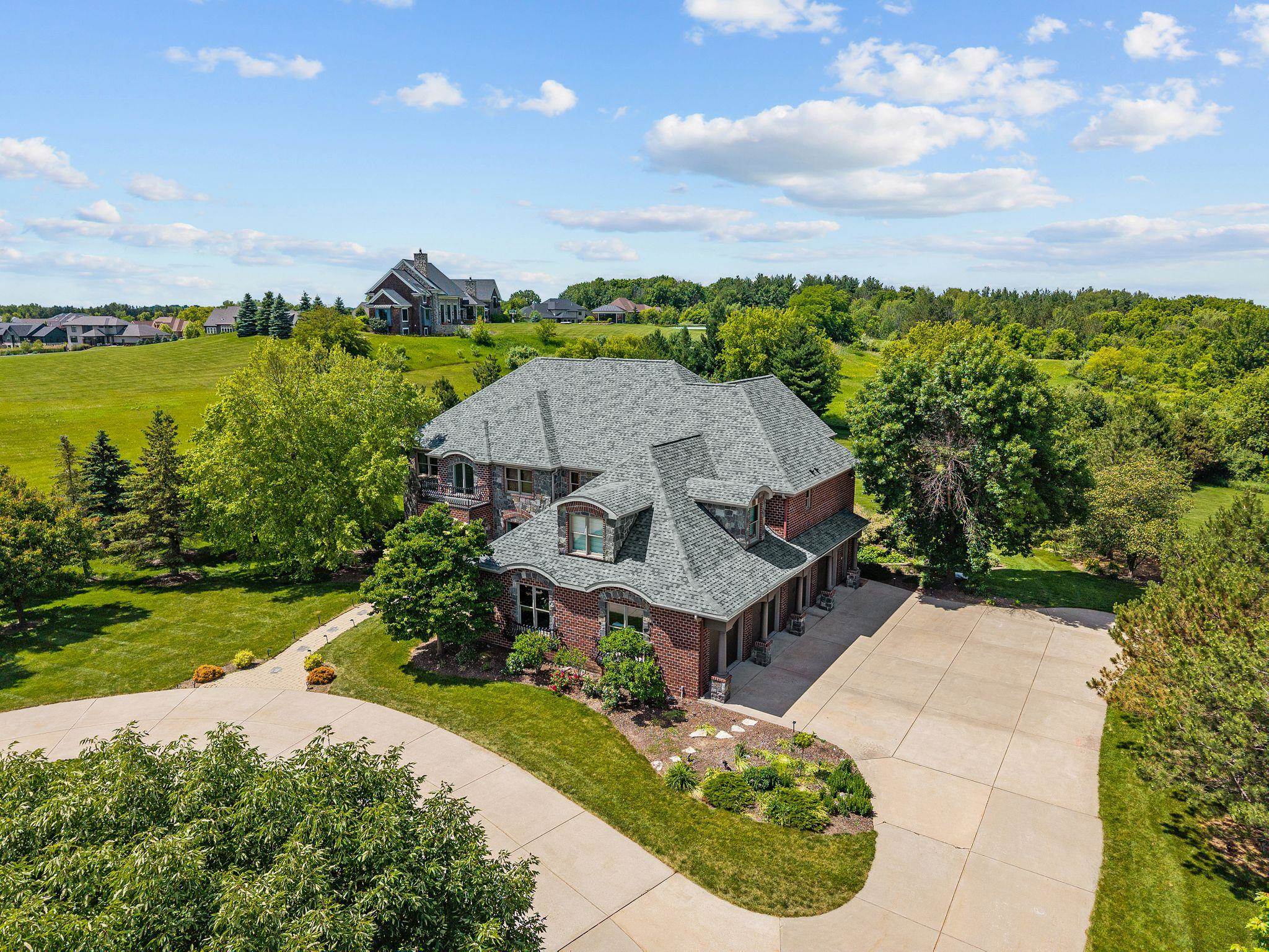 2730 E Apple Hill Blvd, Appleton, WI 54913