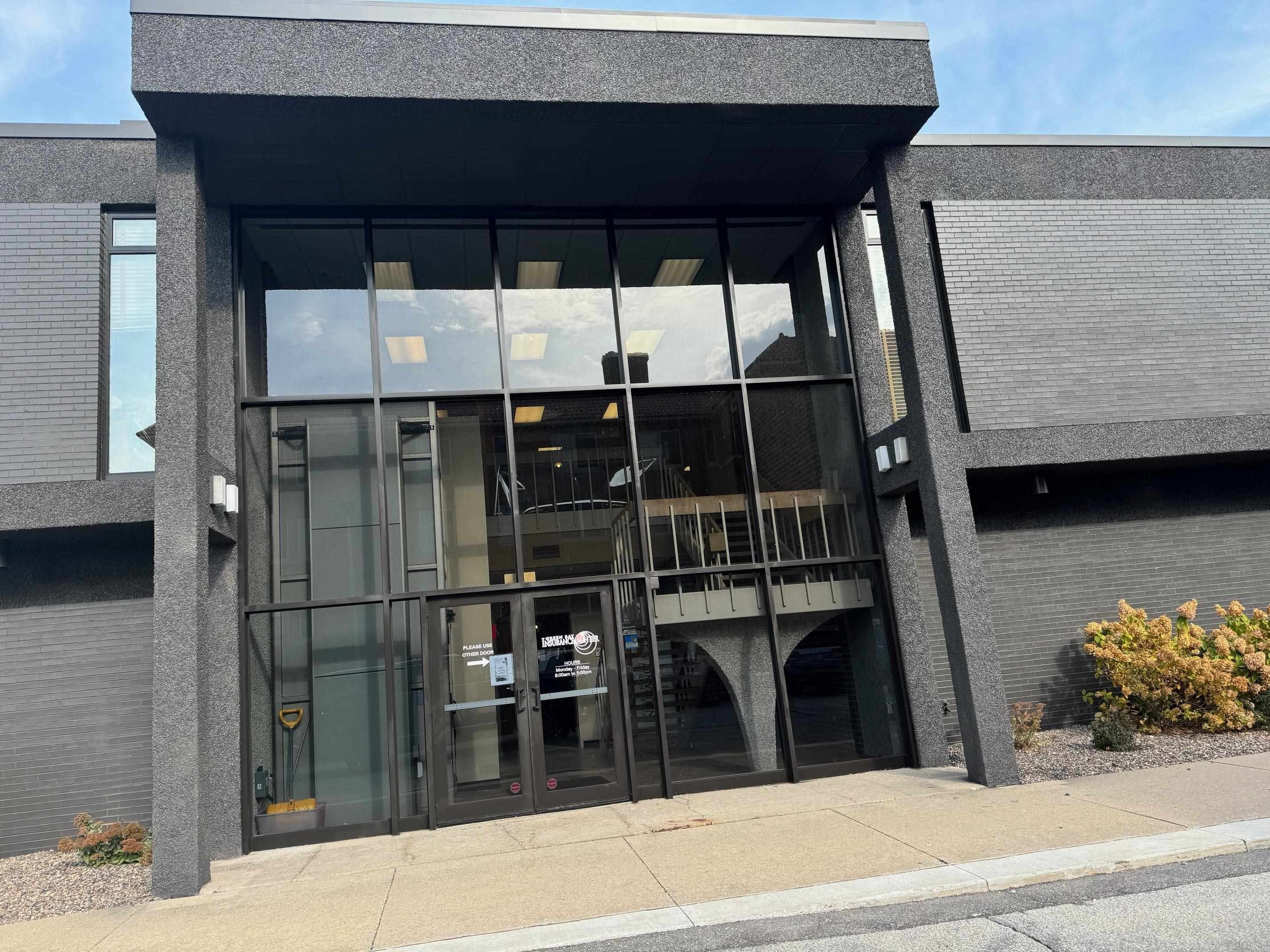 417 S Monroe Ave, Green Bay, WI 54301