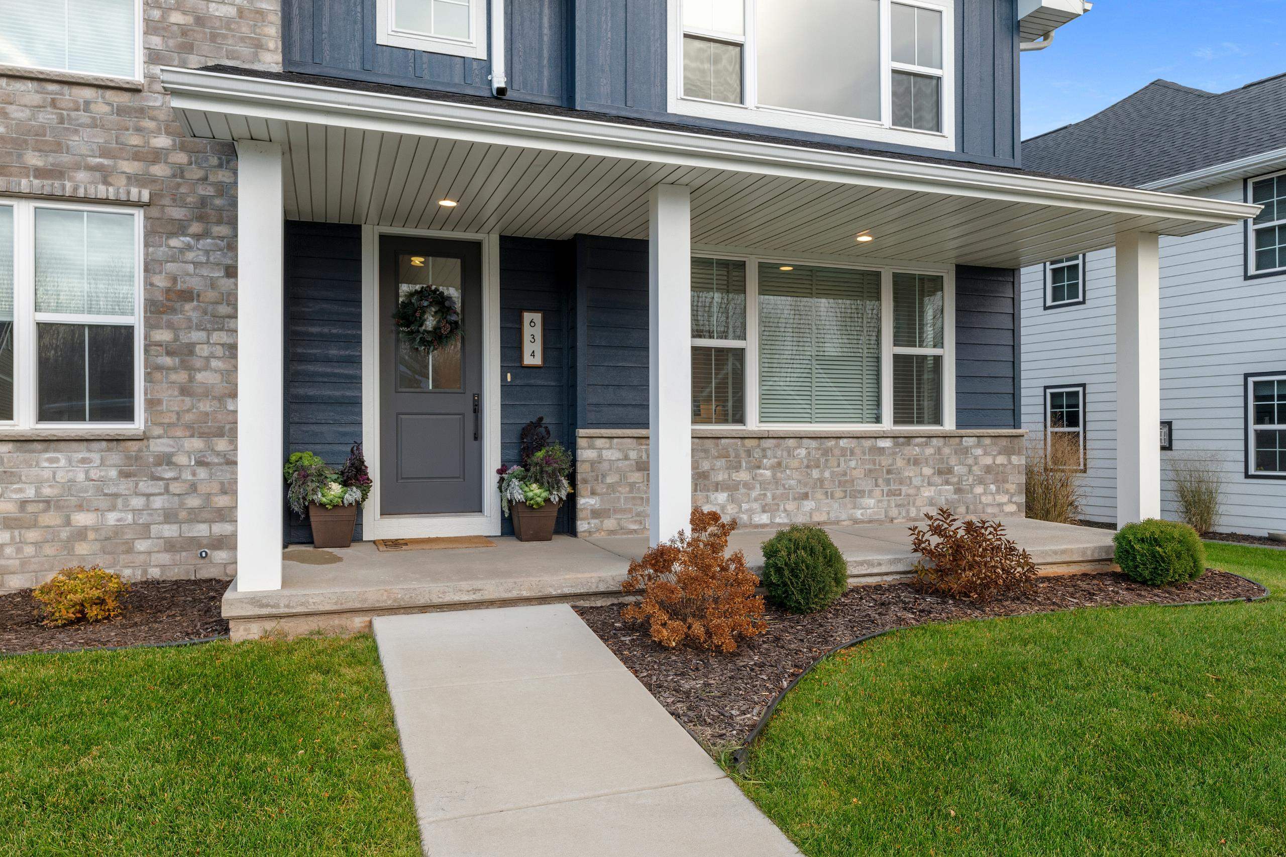 634 Olive Tree Dr, Green Bay, WI 54313