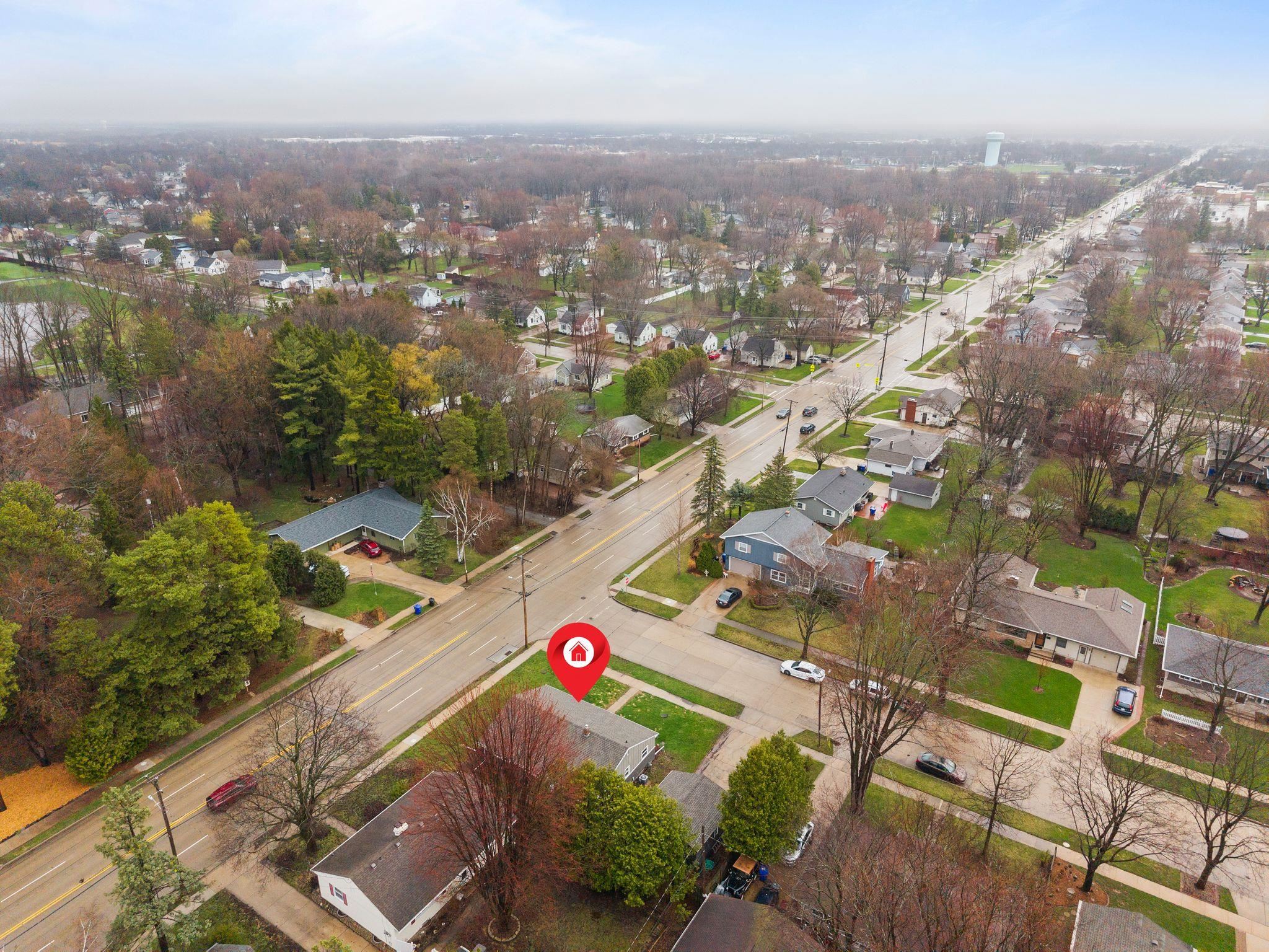 2007 S Gladys Ave, Appleton, WI 54915