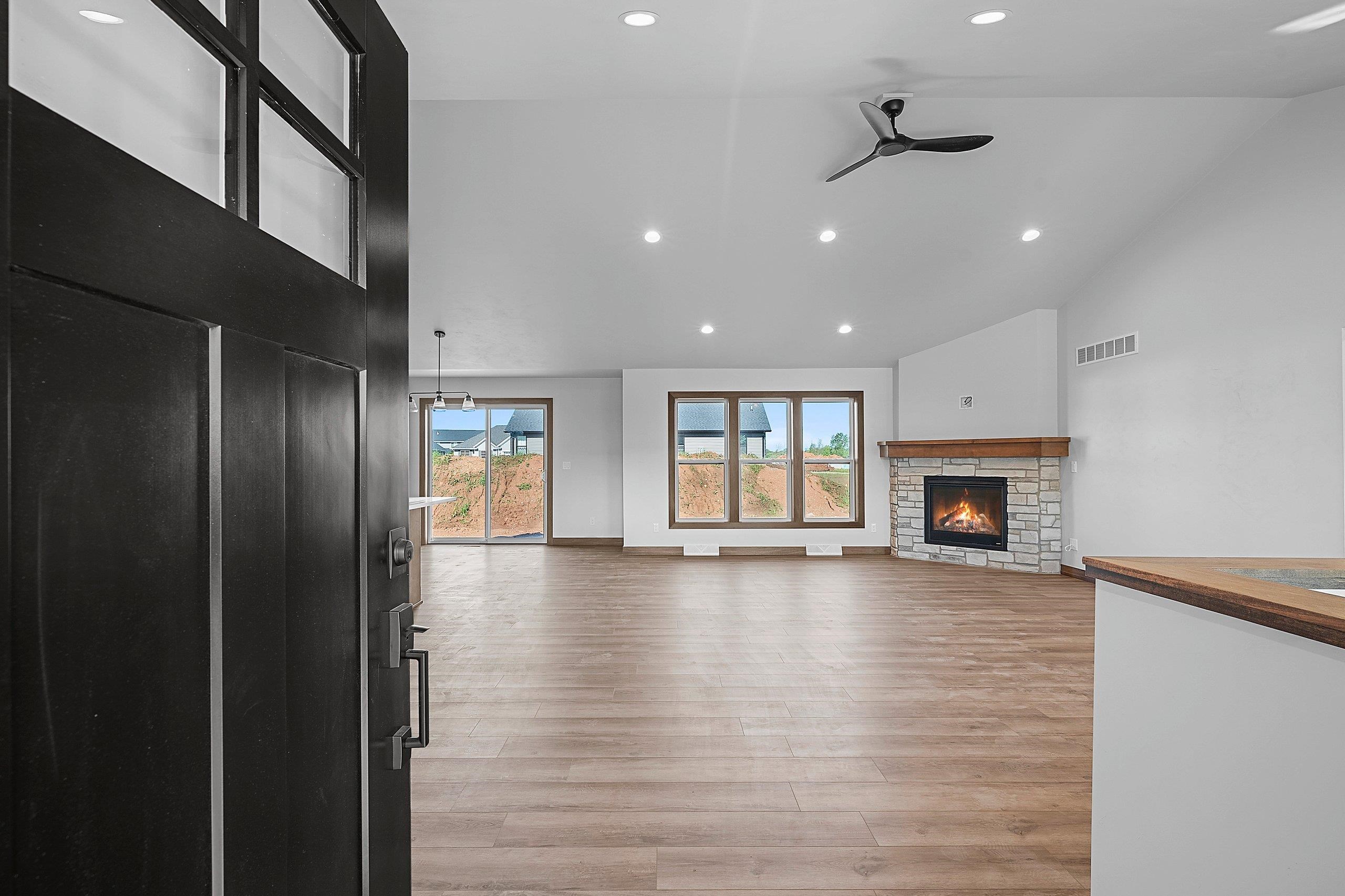 1441 Crossroads Dr, De Pere, WI 54115