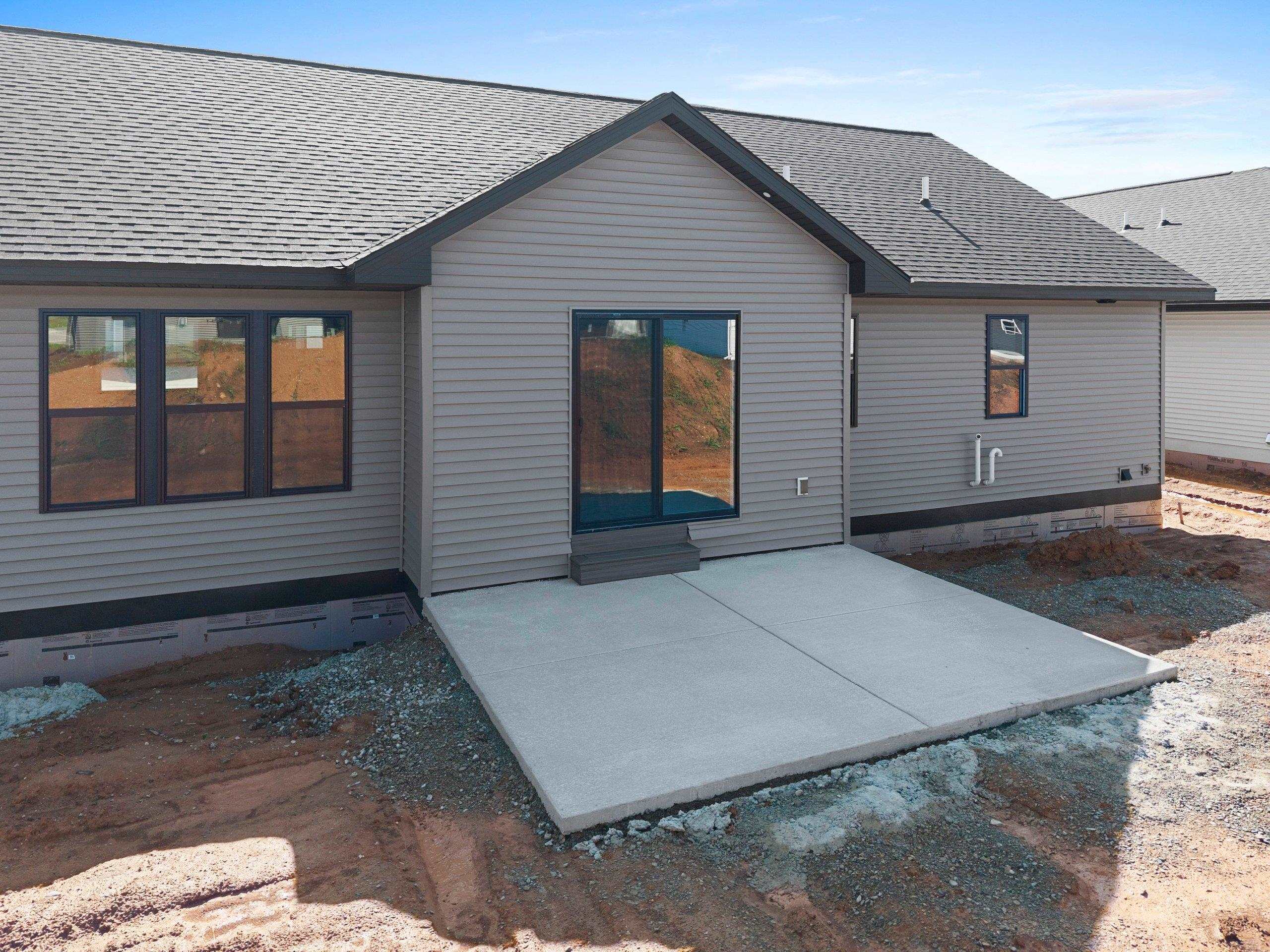 1441 Crossroads Dr, De Pere, WI 54115