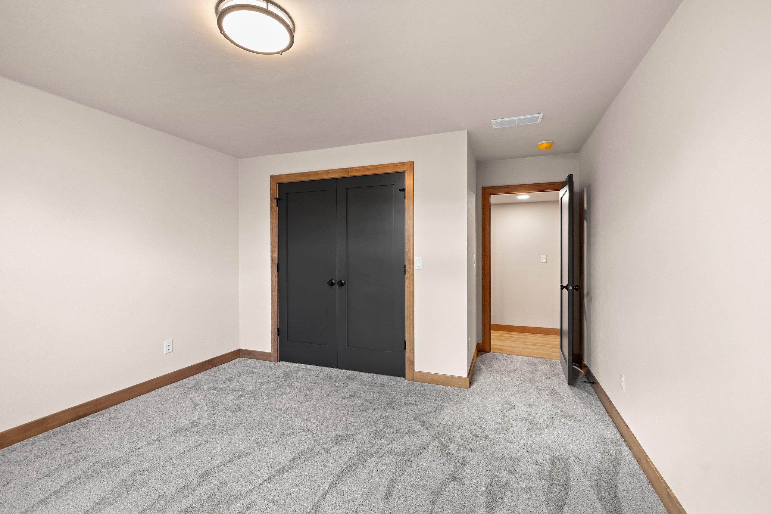 5728 W Spencer St, Appleton, WI 54914