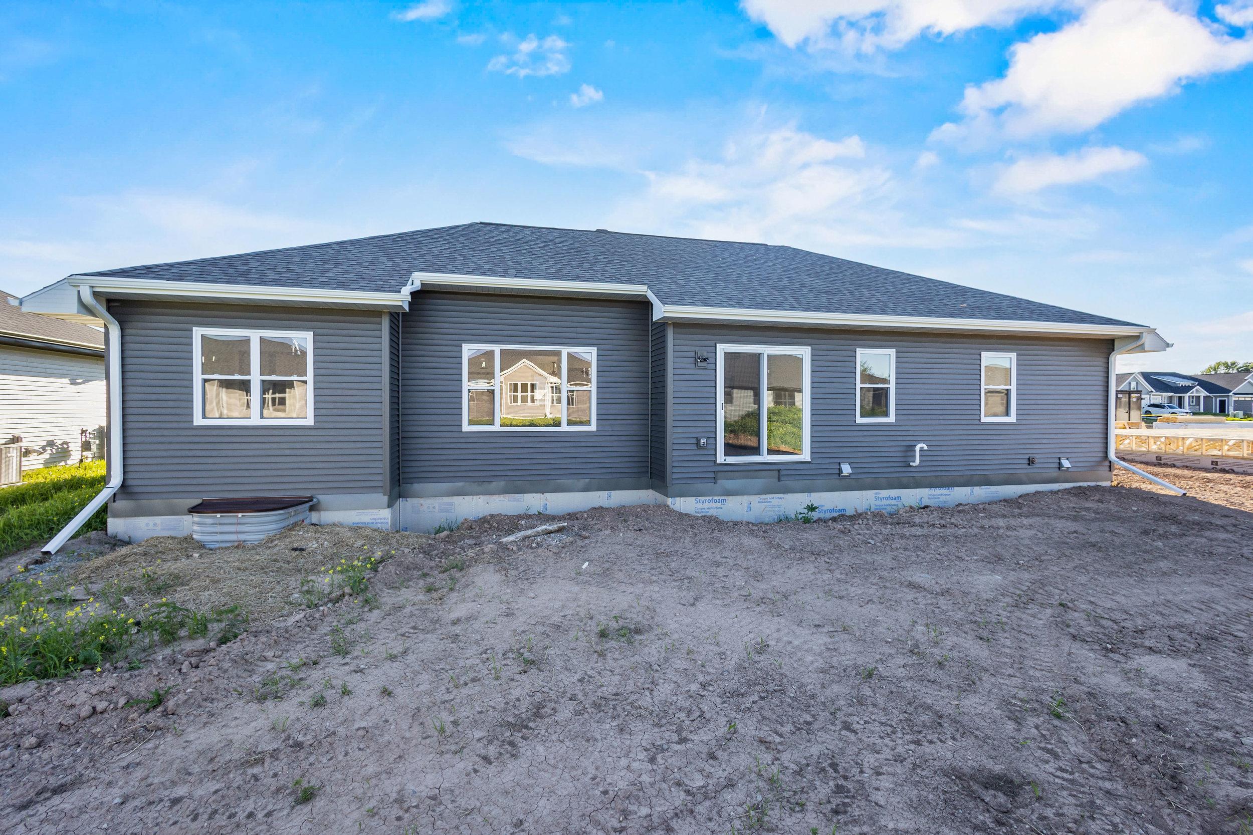1418 Divinity Dr, De Pere, WI 54115