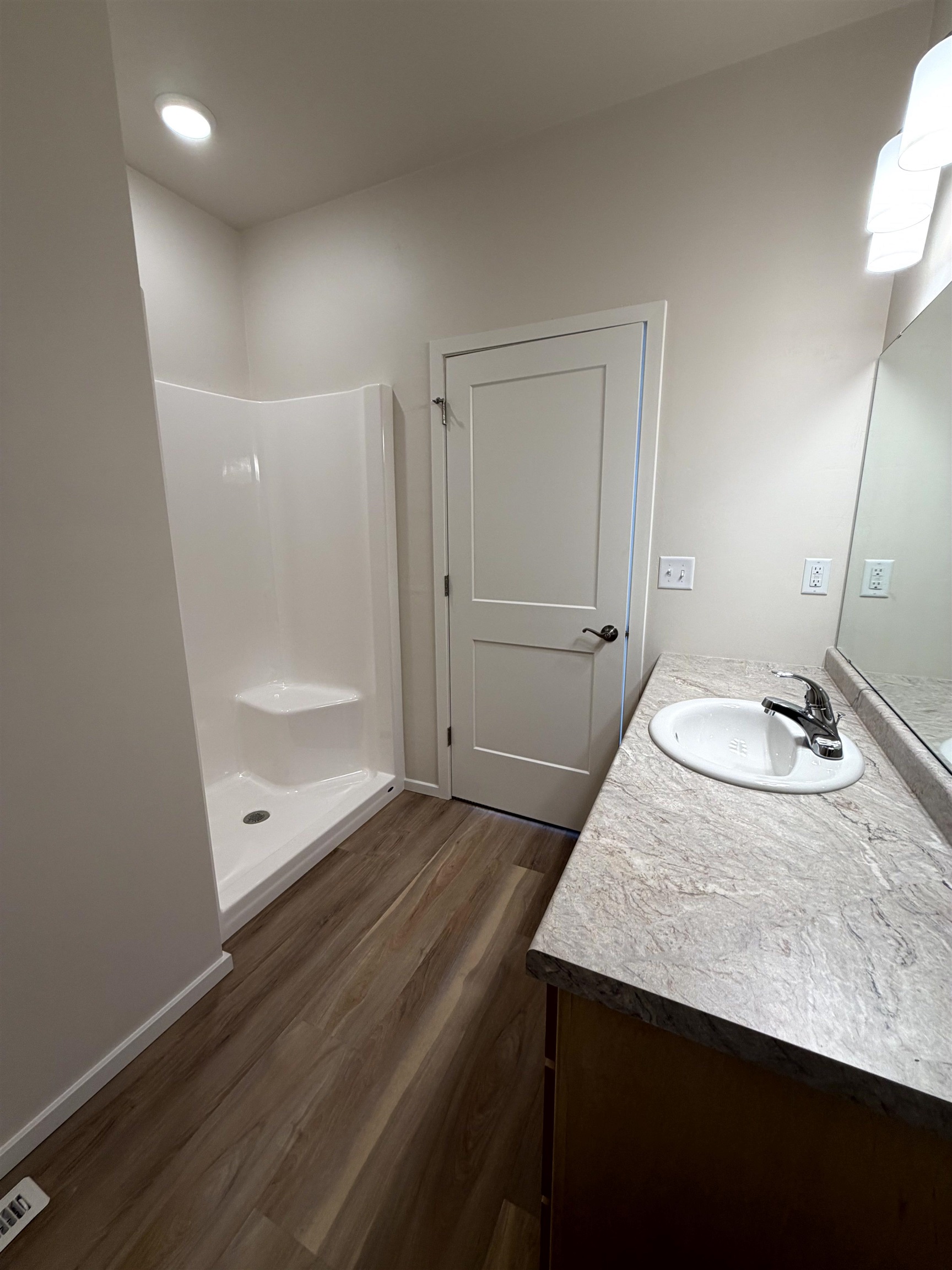 2203 Golden Gate Dr, Appleton, WI 54913