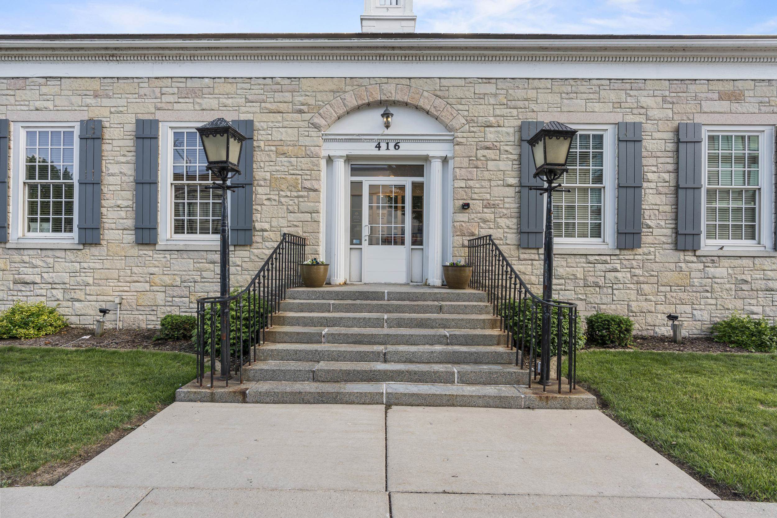 416 George St, De Pere, WI 54115