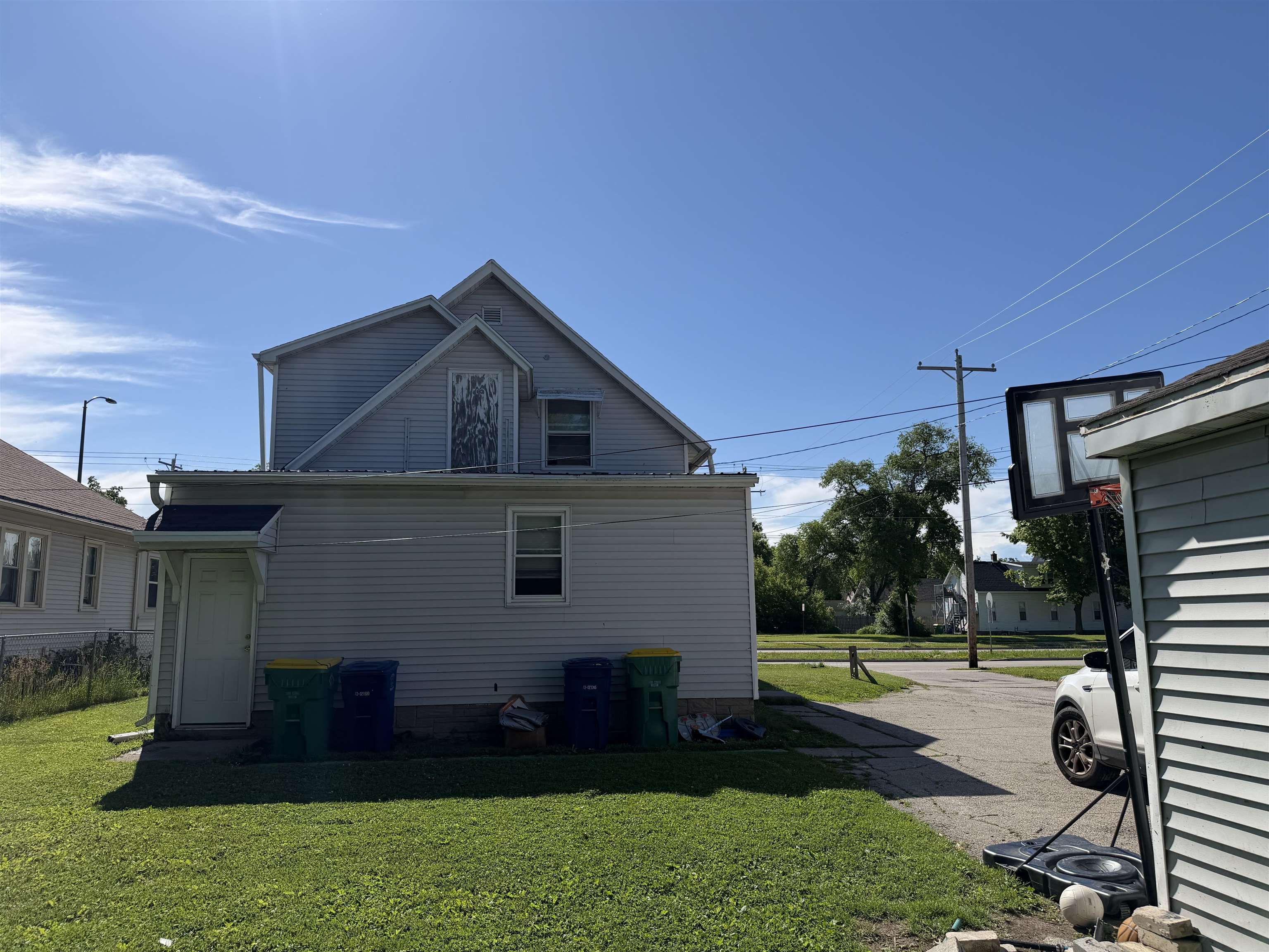 1017 N Webster Ave, Green Bay, WI 54302