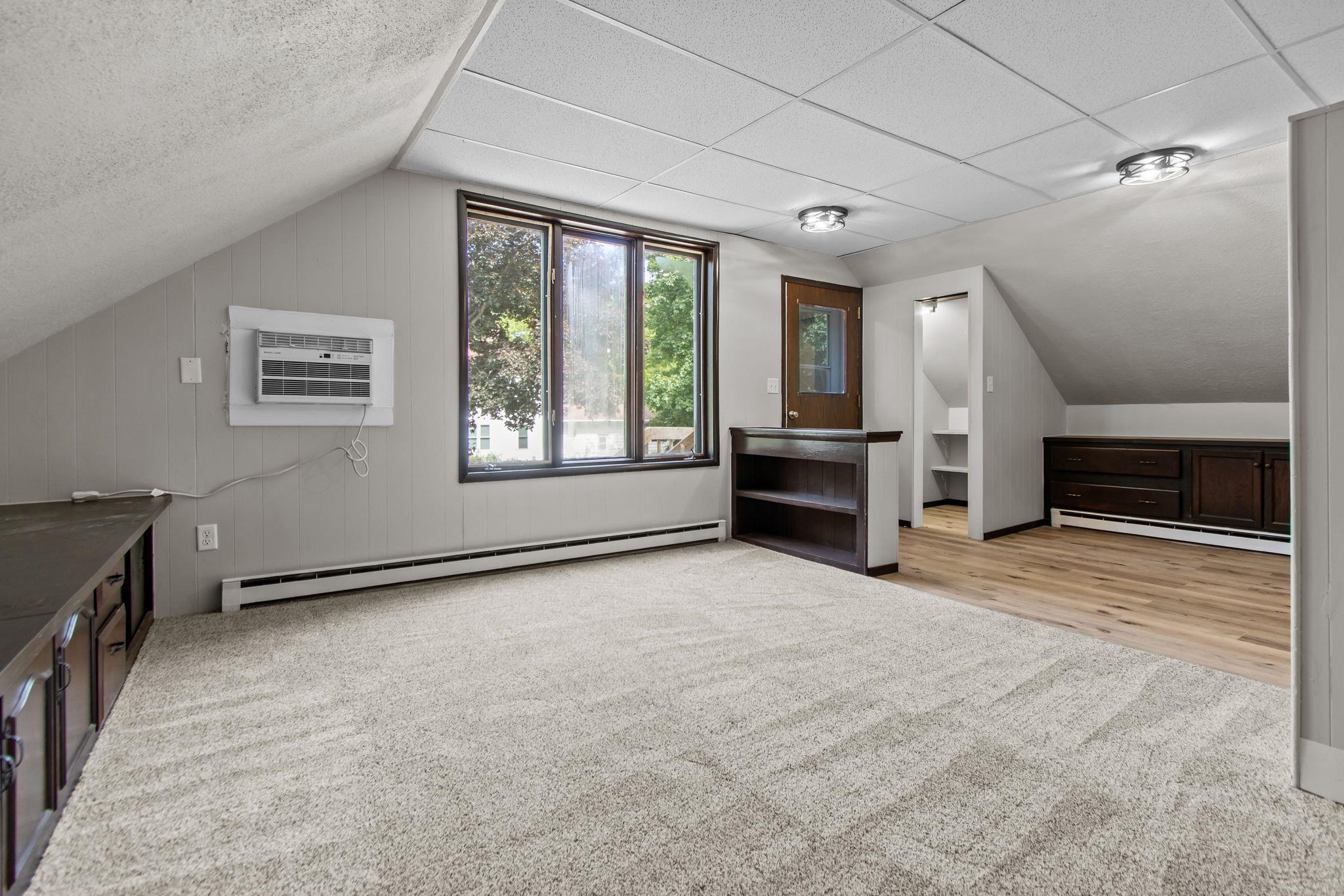 1903 E Apple Creek Rd, Appleton, WI 54913
