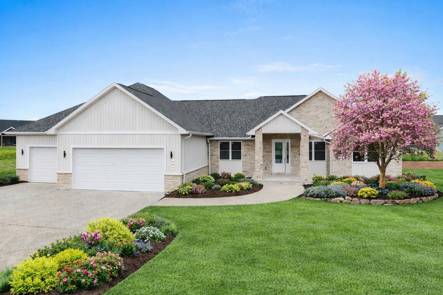 266 E Sweetwater Way, Appleton, WI 54913