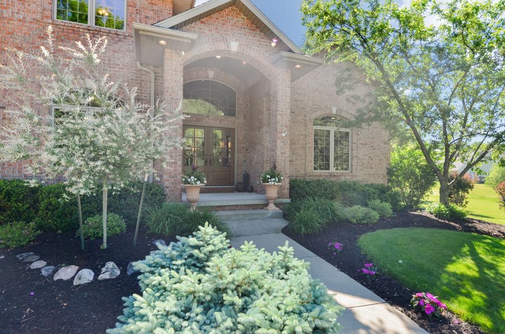1521 Royal Crown Ct, Green Bay, WI 54313