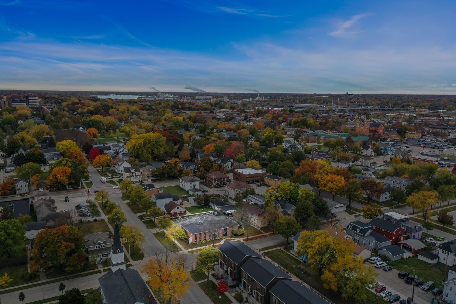 828 Cherry St, Green Bay, WI 54301-4840