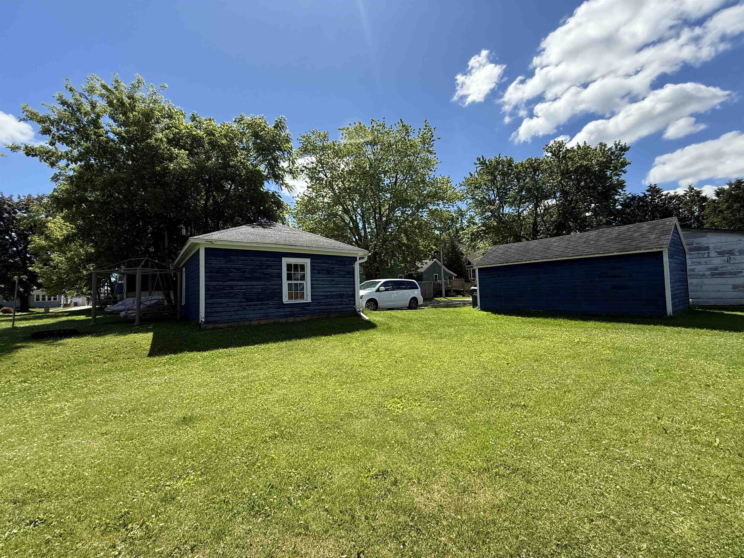 531 N Main St, Seymour, WI 54165