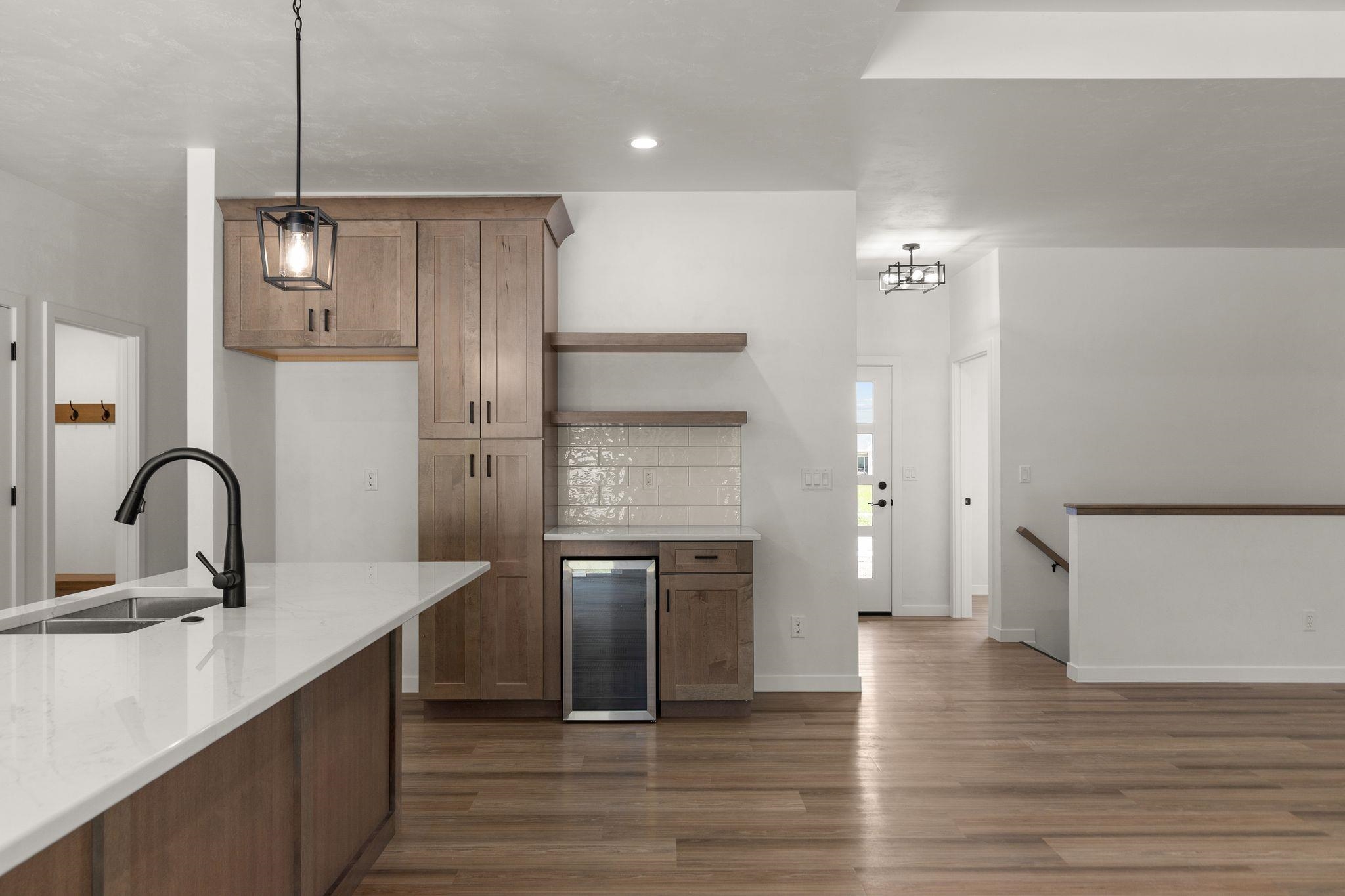W5758 Cork Ln, Menasha, WI 54952