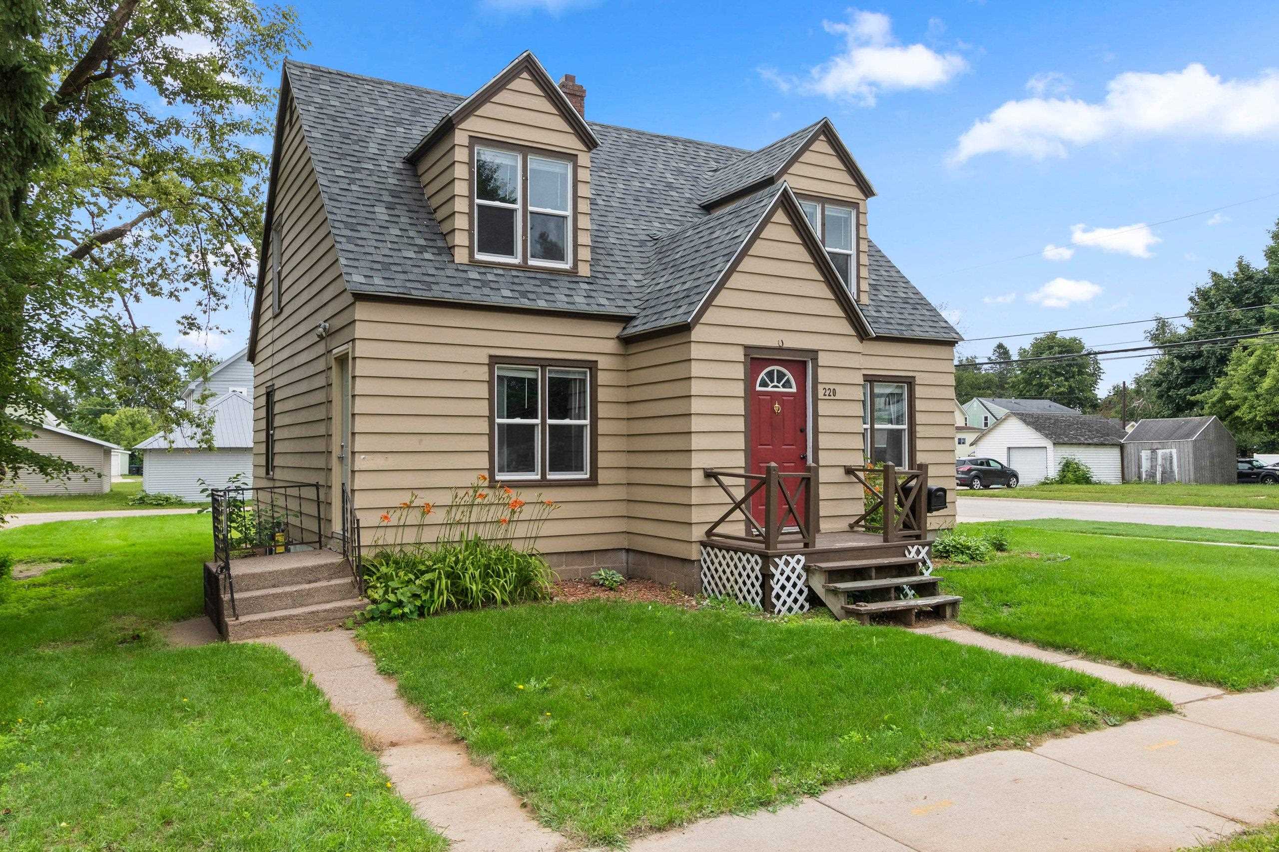 220 S Union St, Shawano, WI 54166