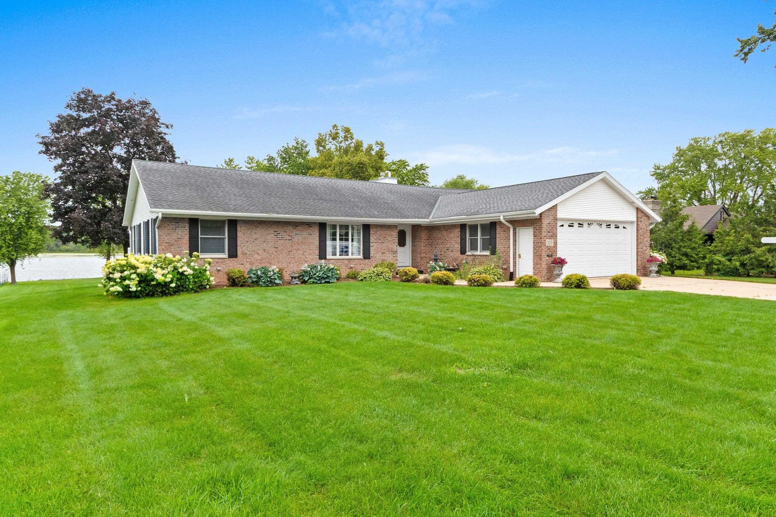503 Riverside Dr, Shawano, WI 54166