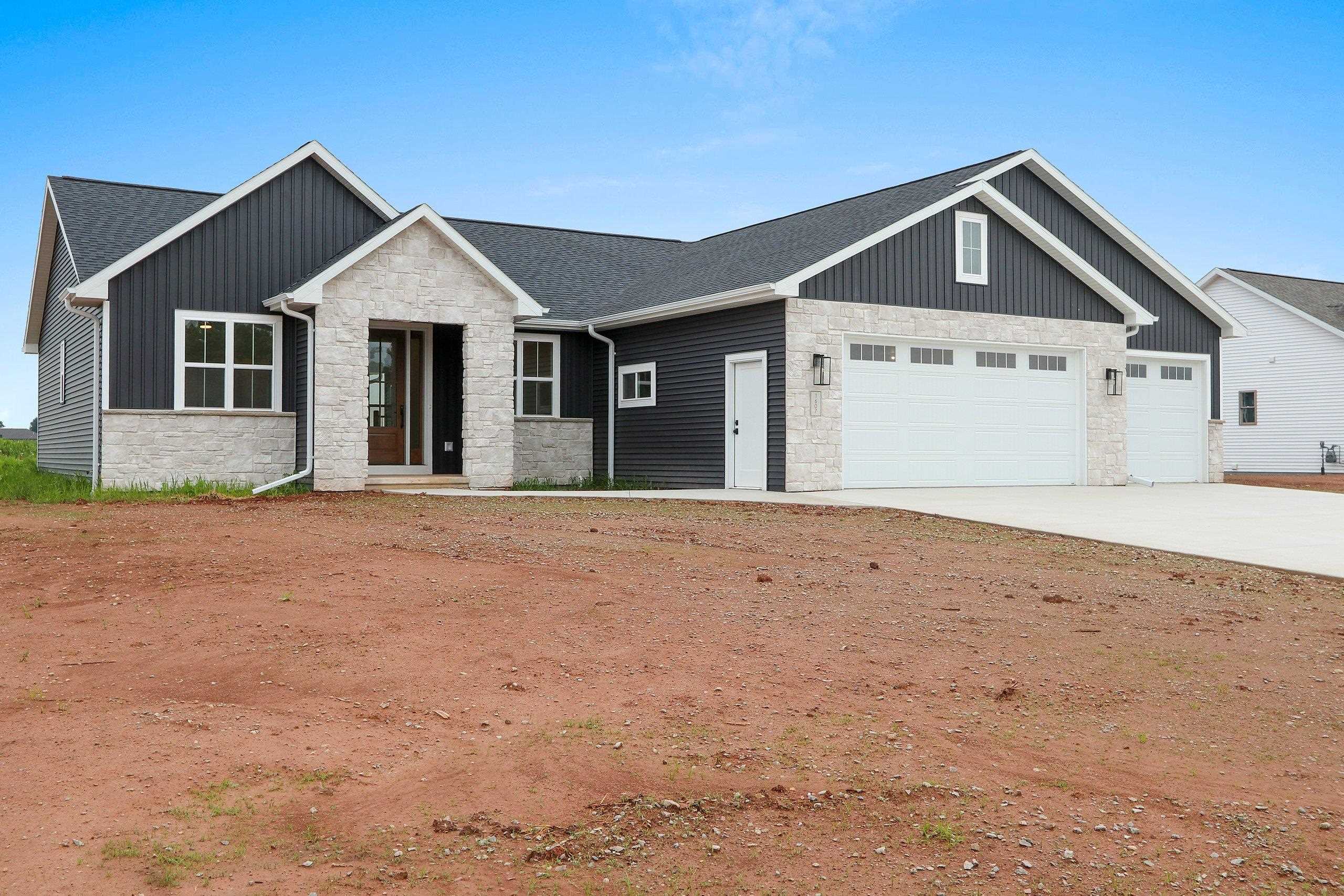 1607 Torchwood Trl, De Pere, WI 54115