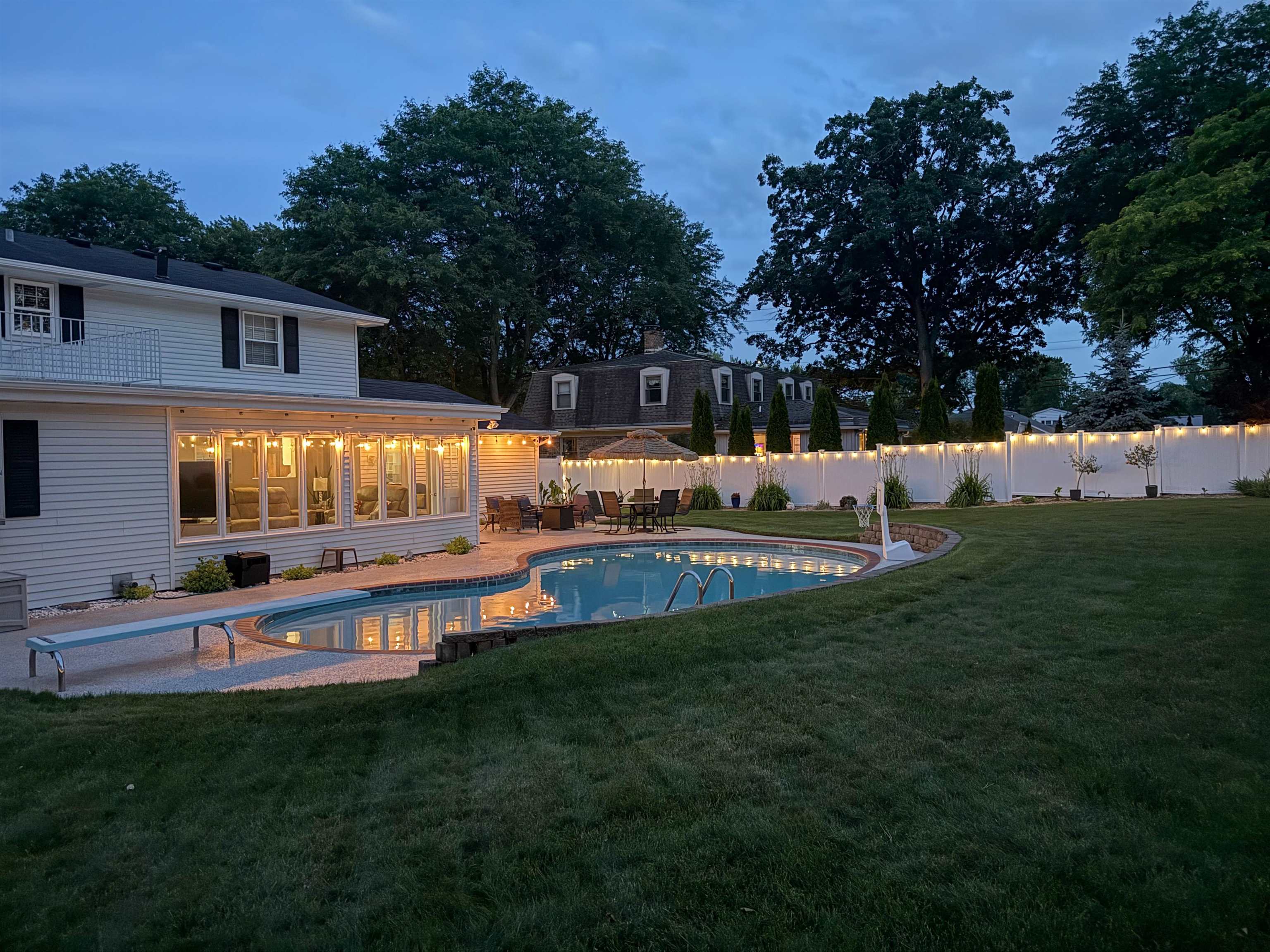 3256 Bitters Ct, Green Bay, WI 54301-1576