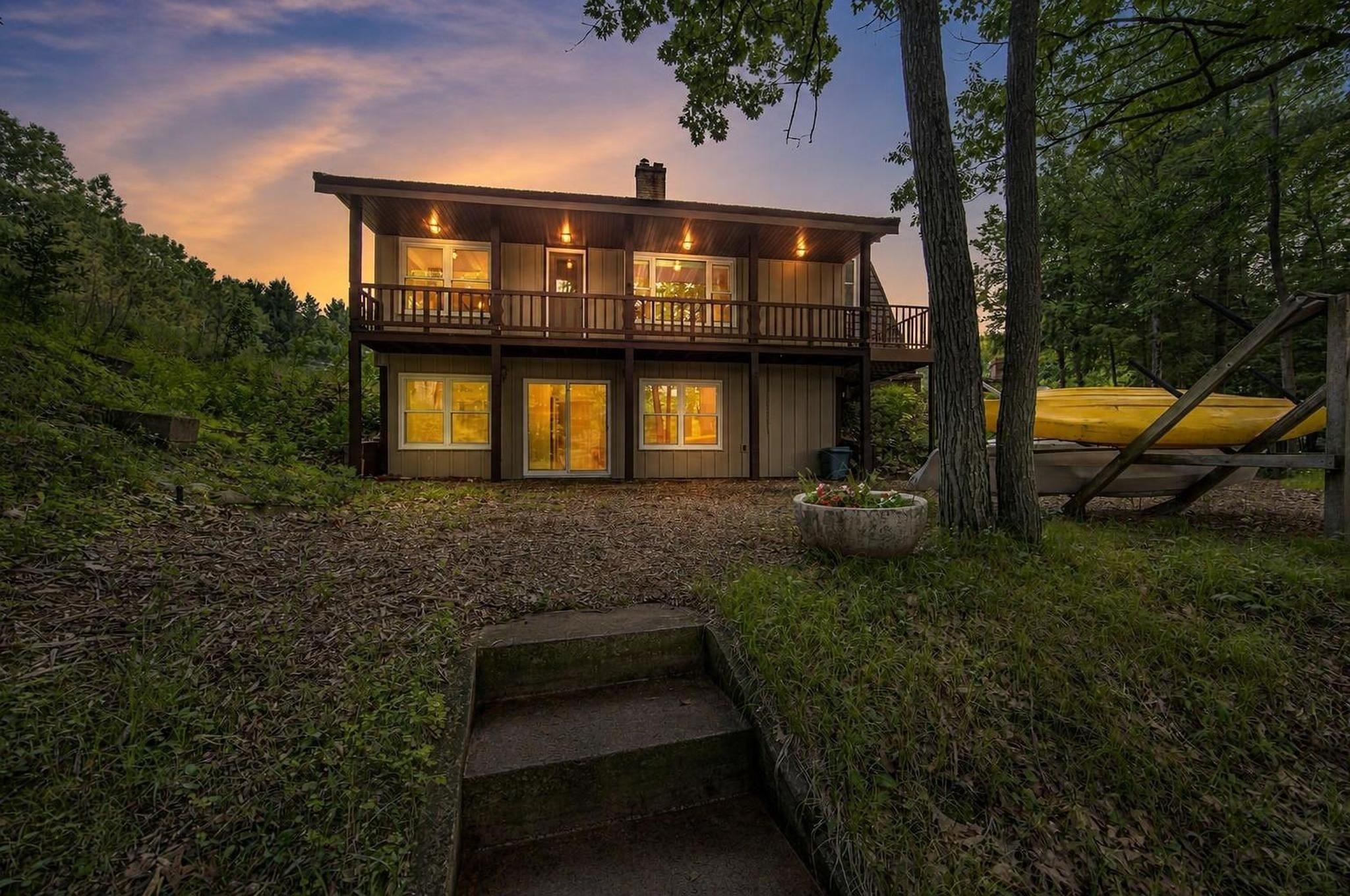 11100 Gandt Rd, Gillett, WI 54124
