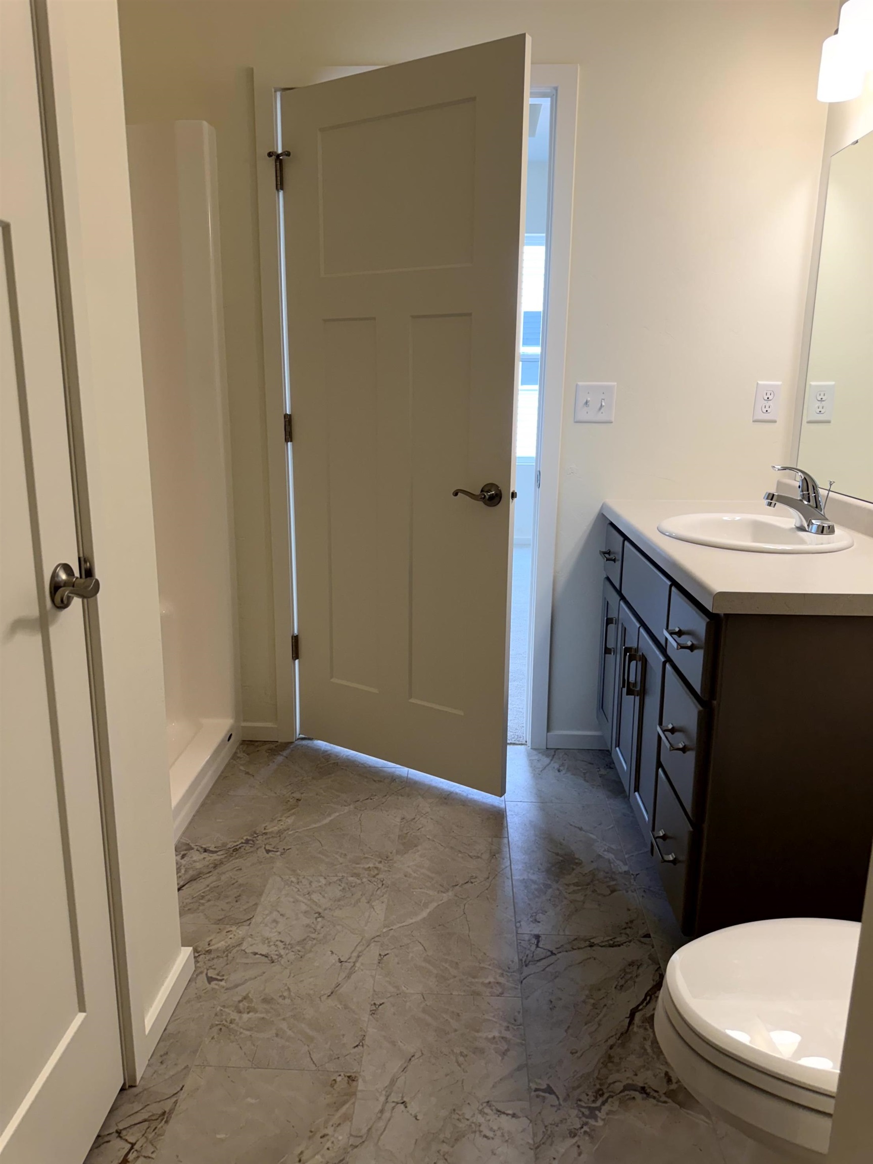 2207 Golden Gate Dr, Appleton, WI 54913