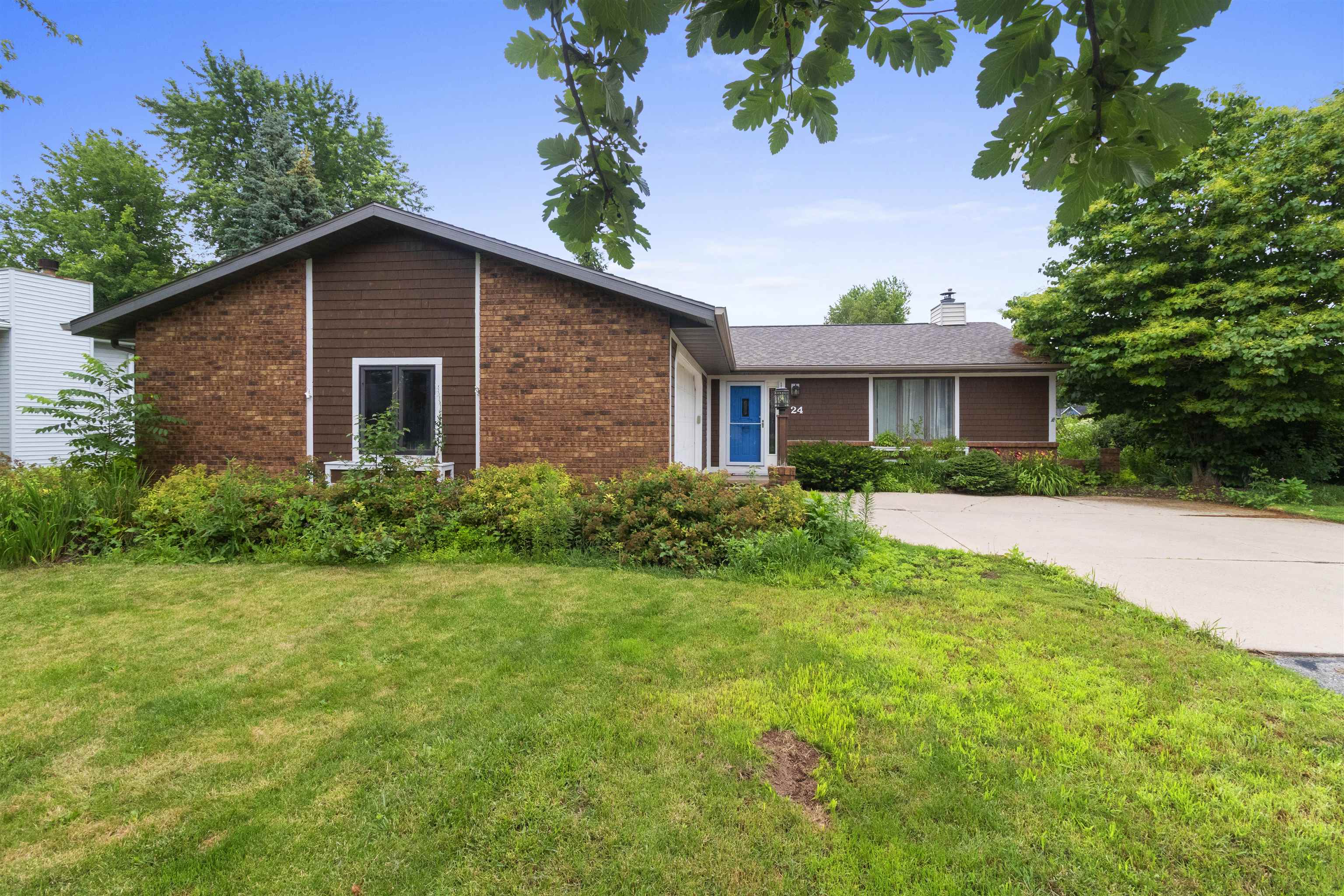24 Greves Ct, Appleton, WI 54914