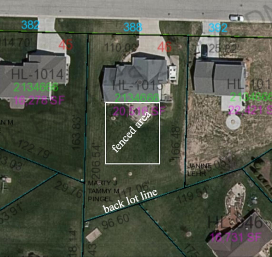 388 Wooden Shoe Cir, Kaukauna, WI 54130