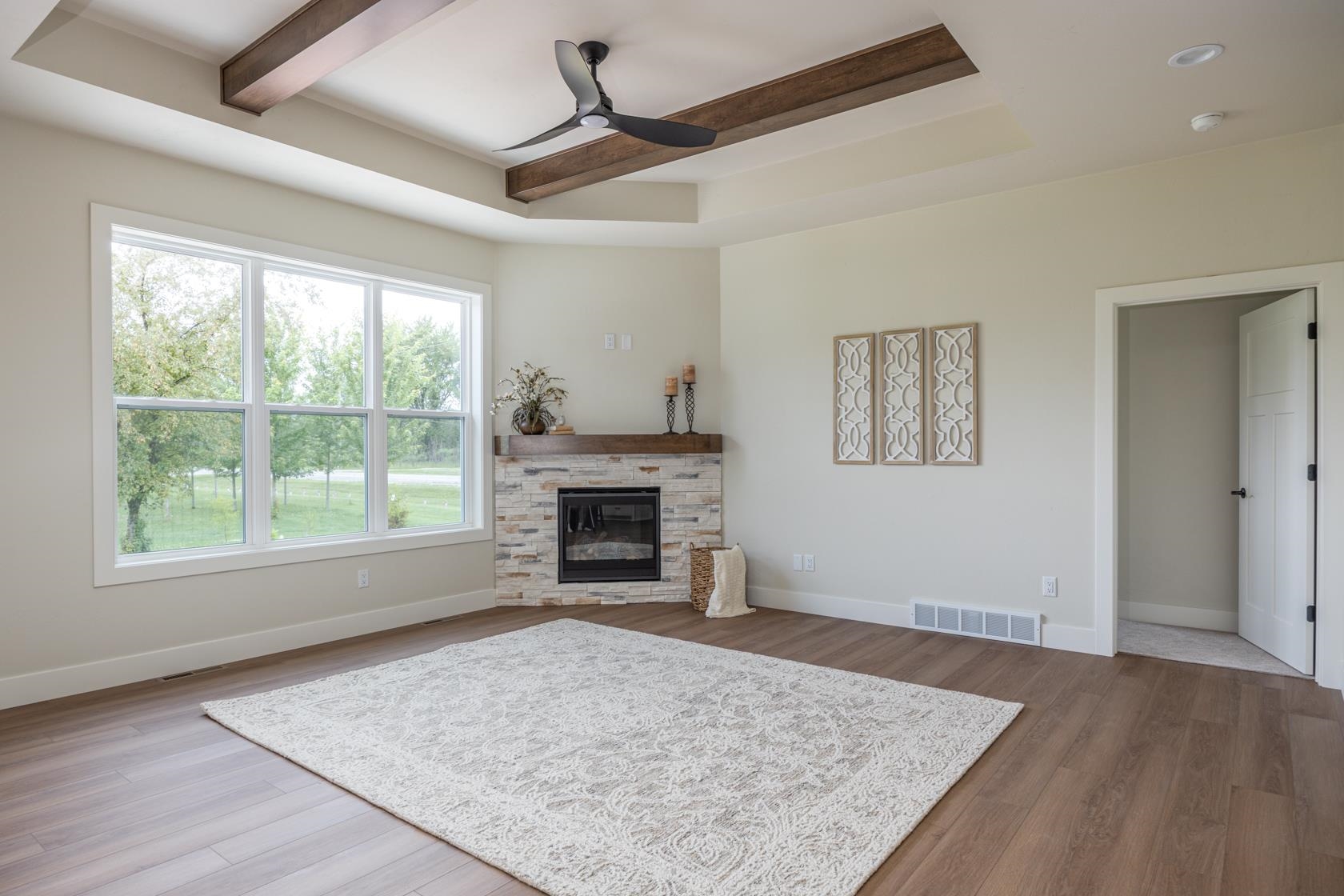 N9095 Southtowne Dr, Menasha, WI 54952-2413