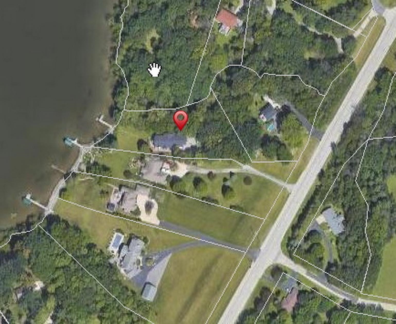 2080 Greenleaf Rd, De Pere, WI 54115