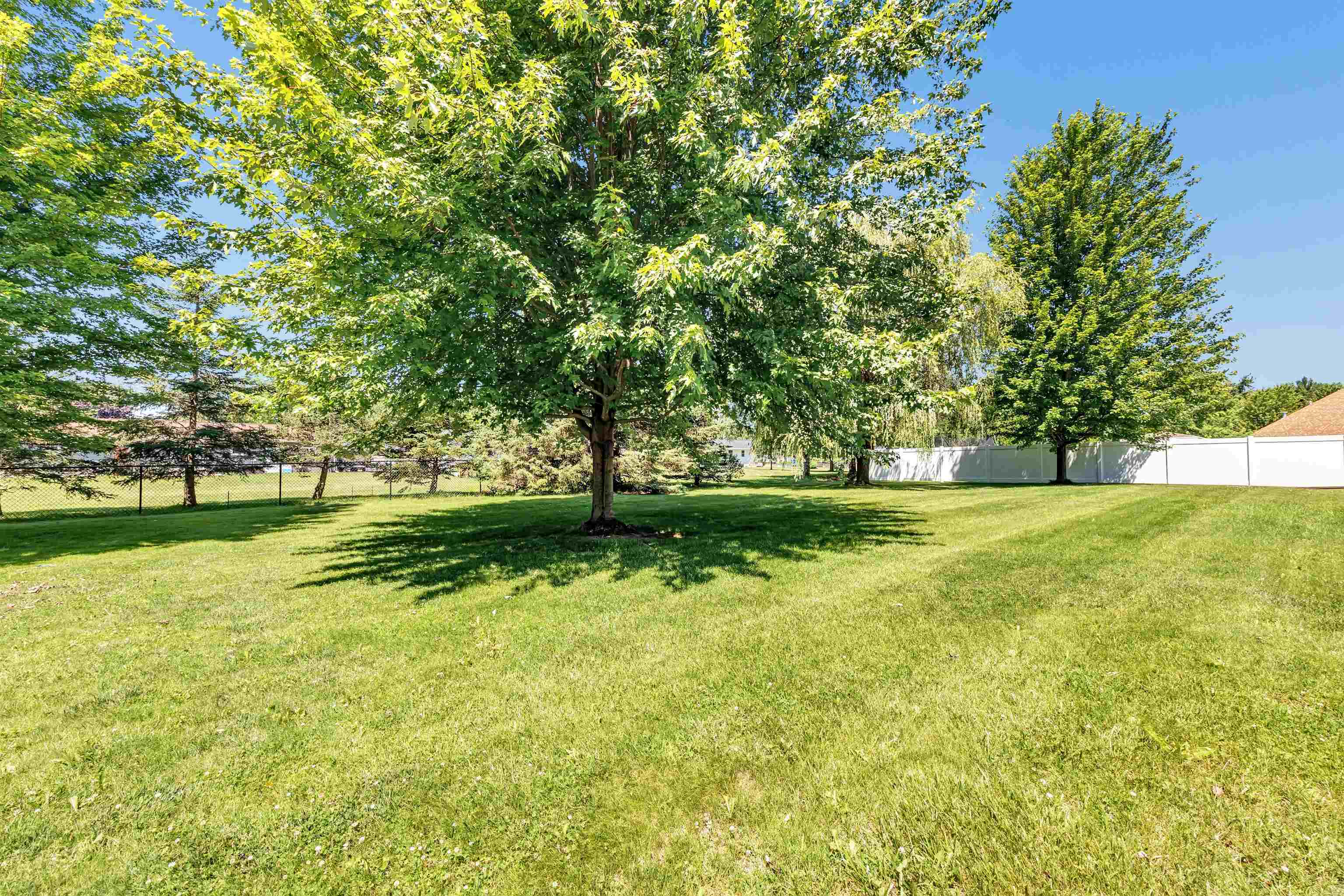 N4027 Mchugh Rd, Freedom, WI 54130