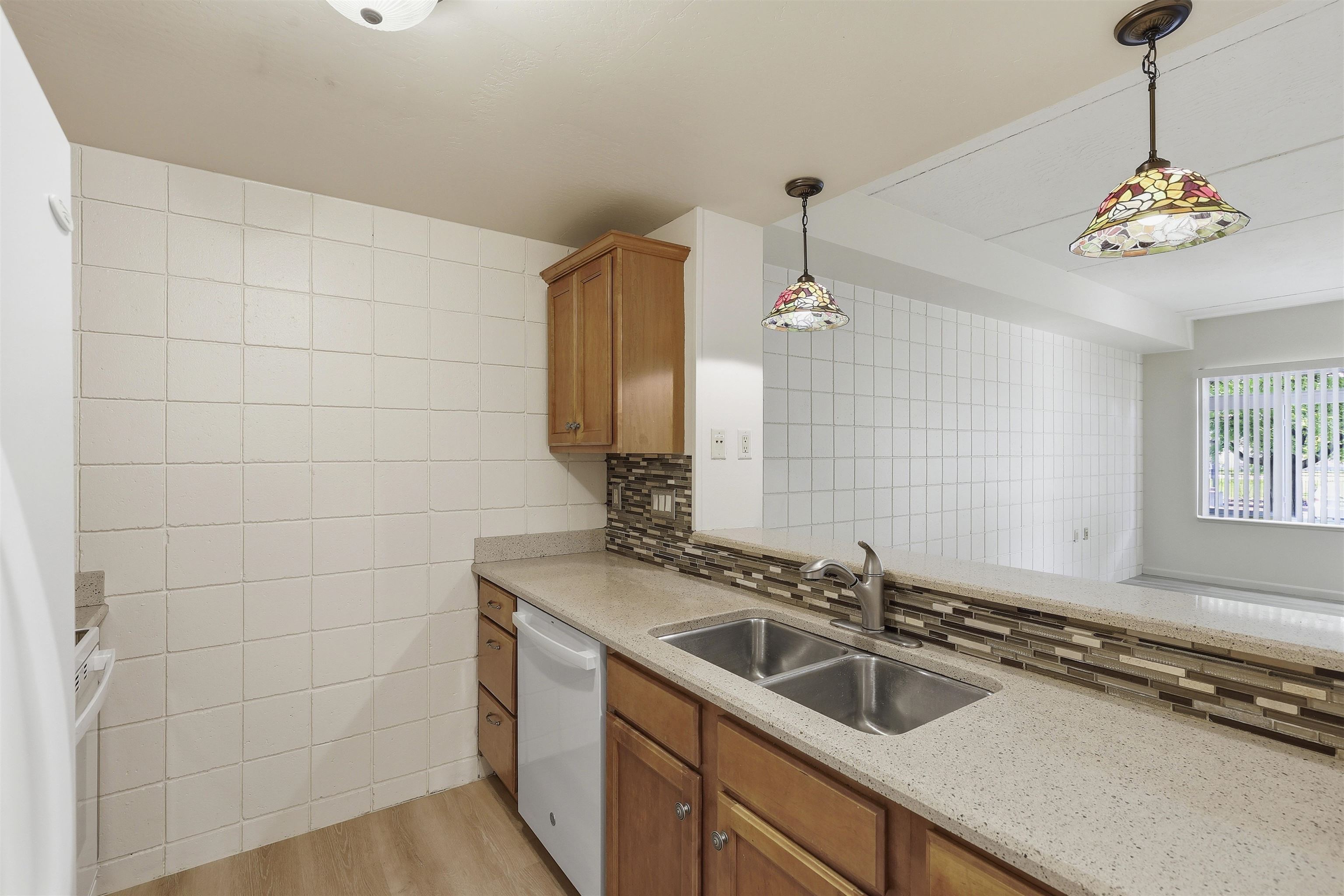 400 N Richmond St #103, Appleton, WI 54914