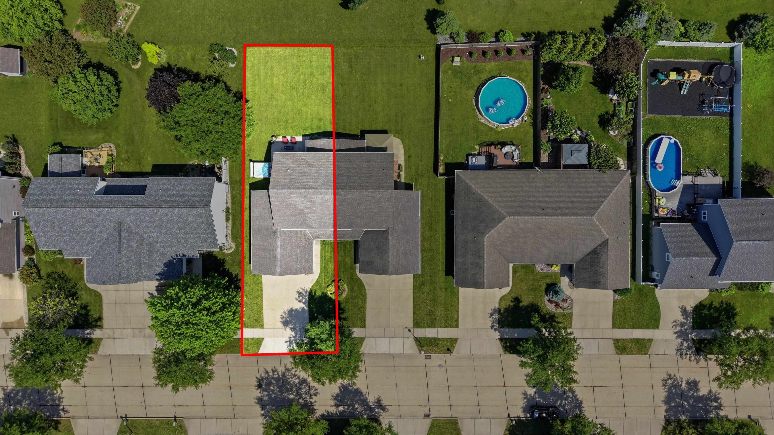4816 N Apple Rd, Appleton, WI 54913