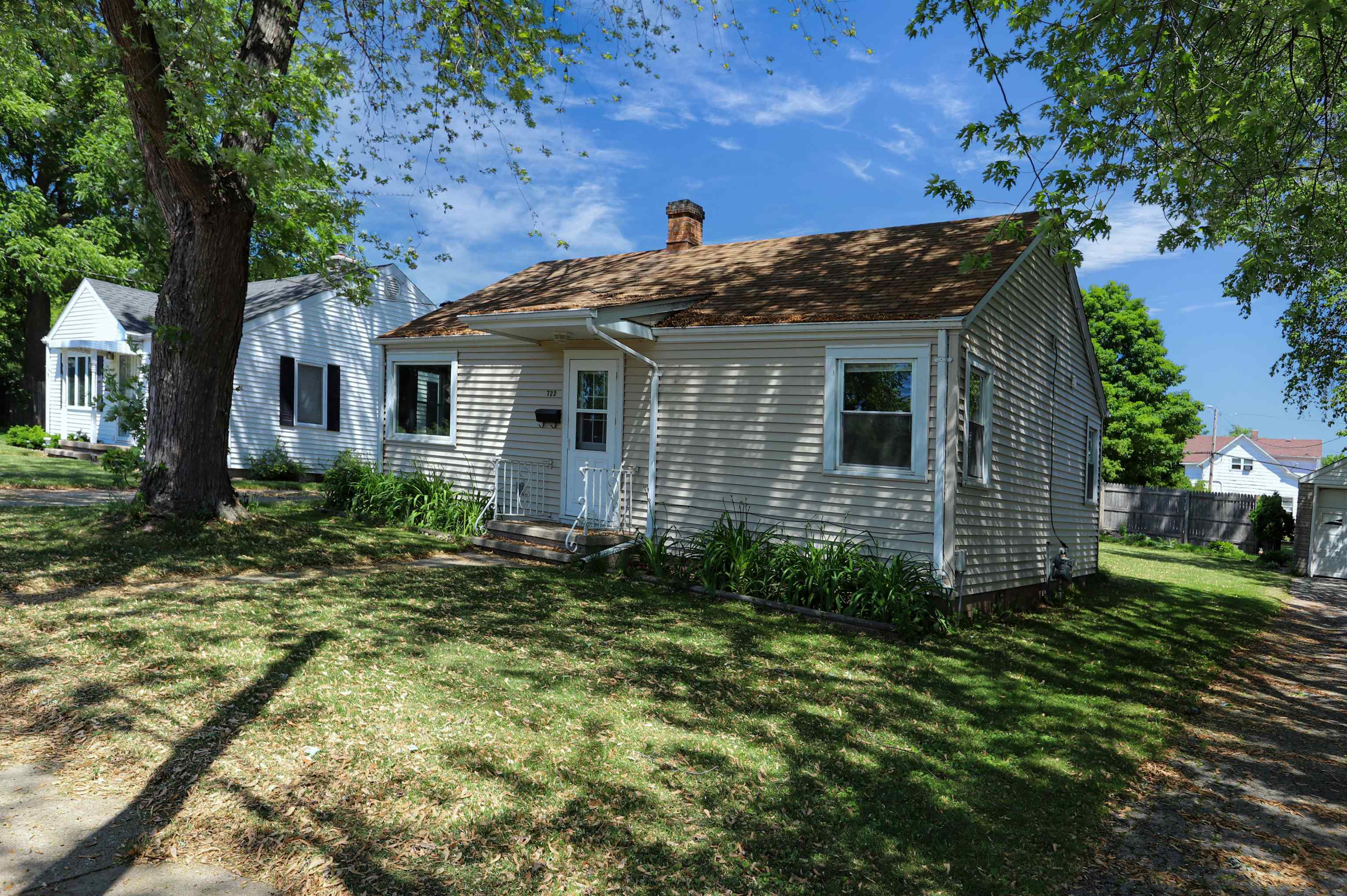 722 Roosevelt St, Menasha, WI 54952