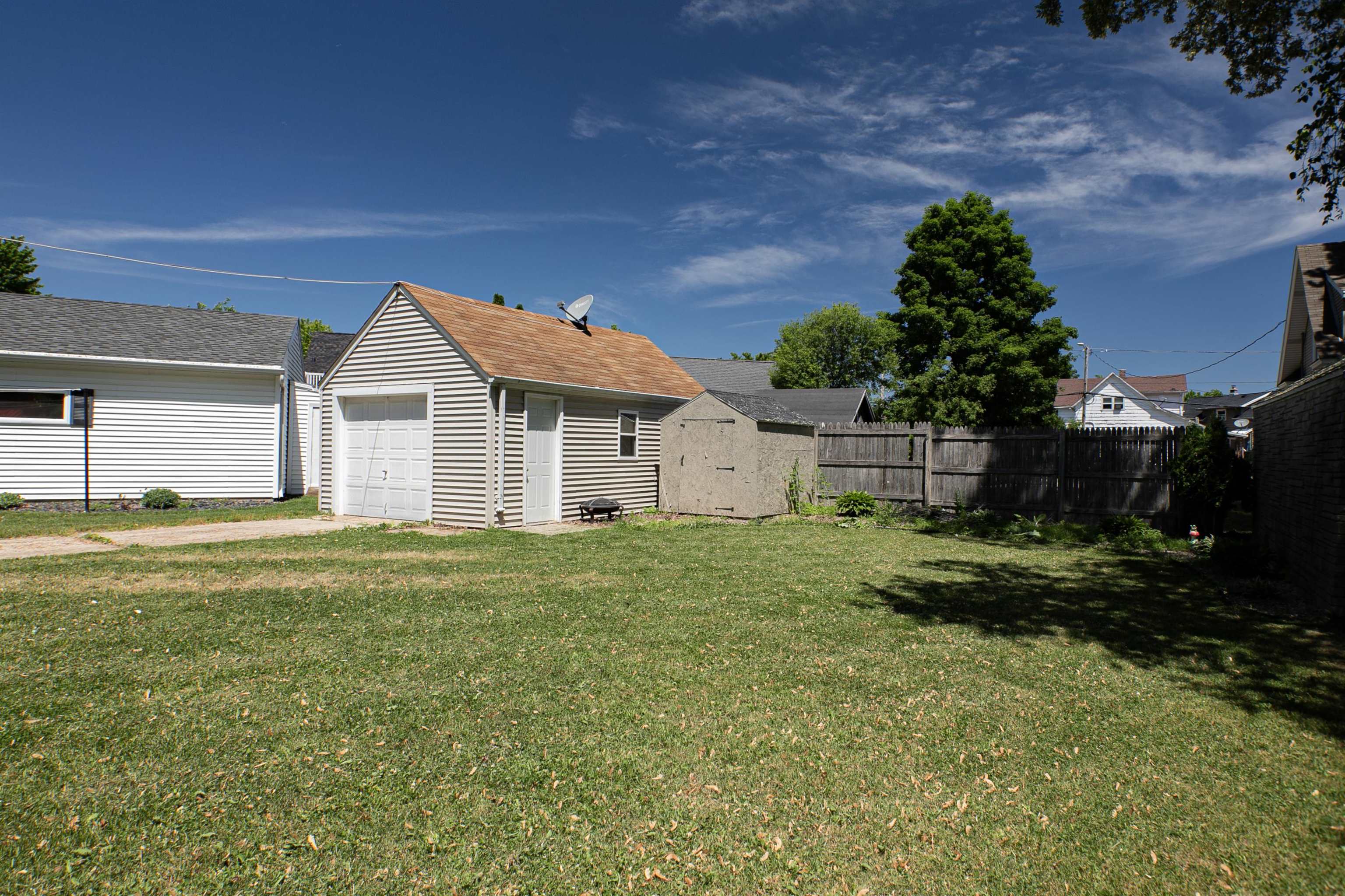 722 Roosevelt St, Menasha, WI 54952