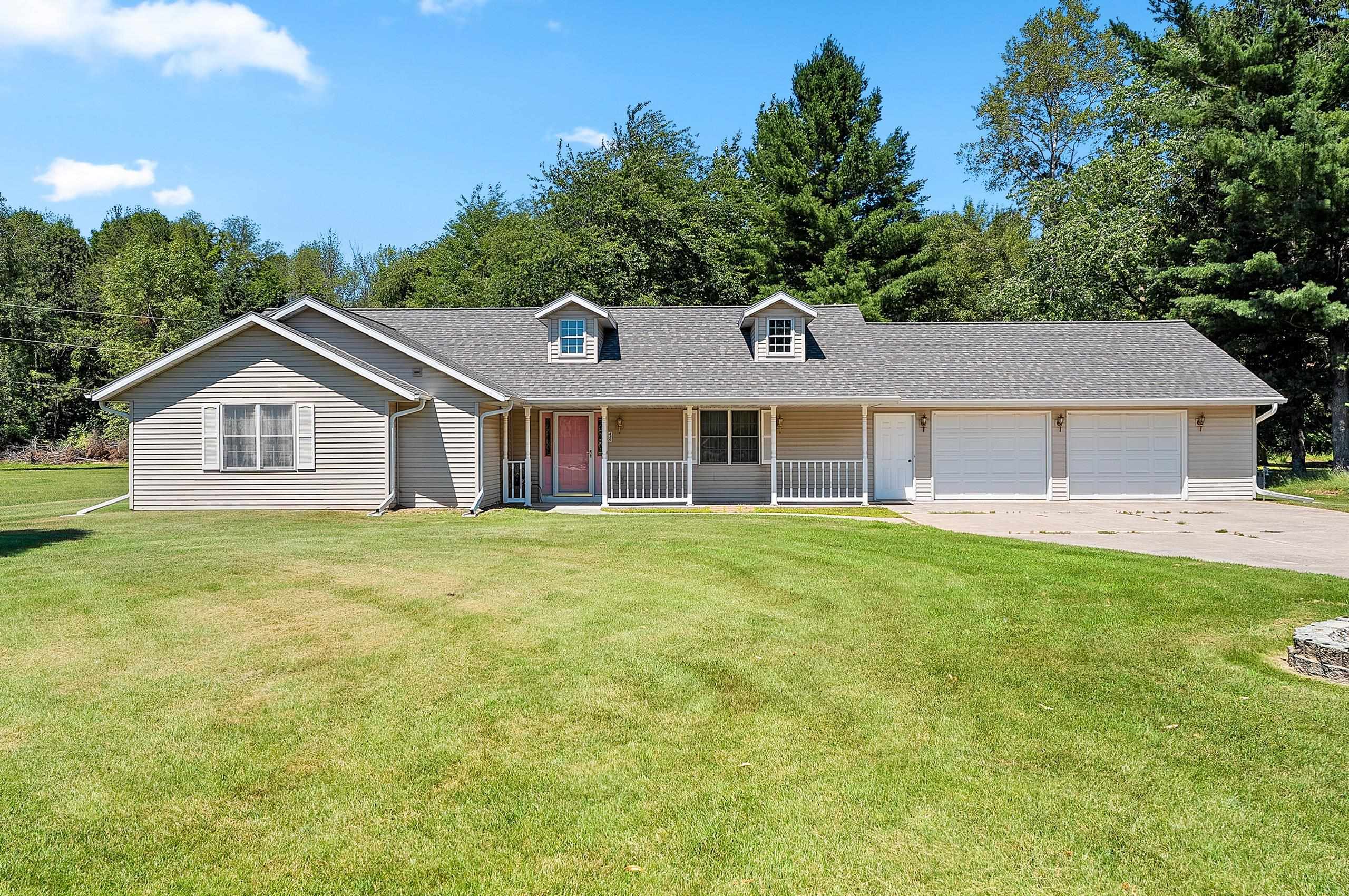 429 Jackson St, Oconto, WI 54153