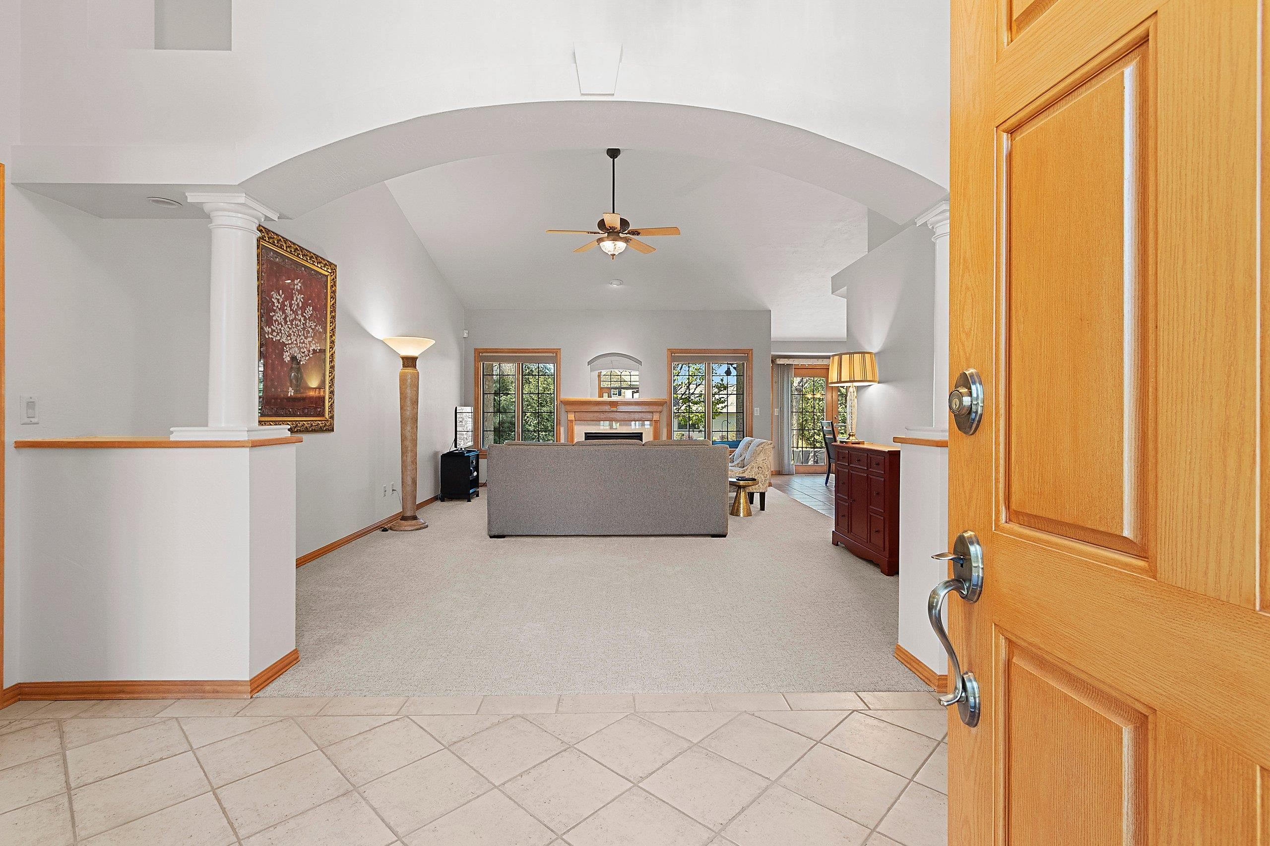 220 E Falcon Hill Way, Green Bay, WI 54302