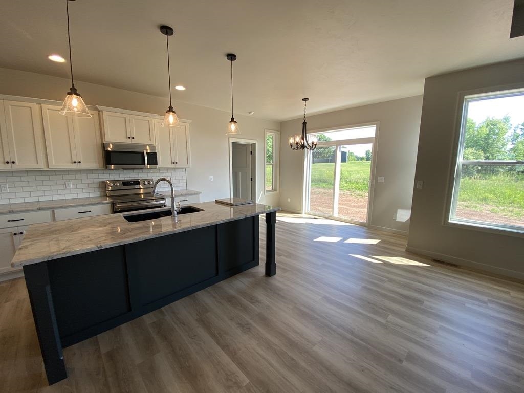 N1837 Schroeder Farm Dr, Greenville, WI 54942