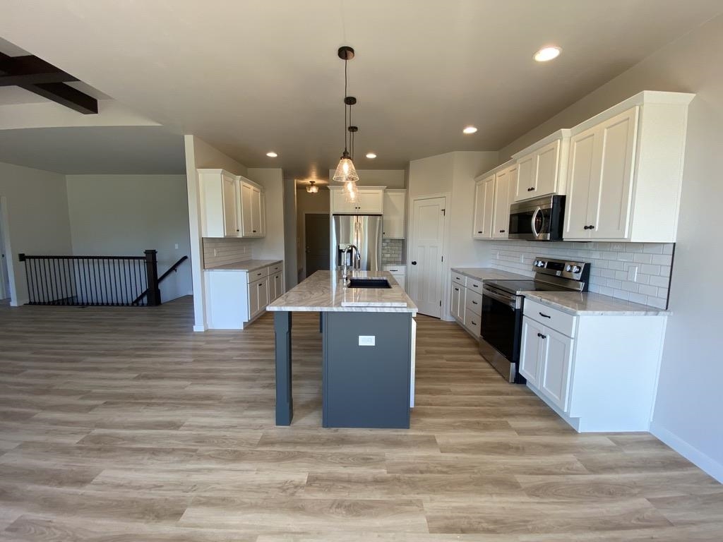 N1837 Schroeder Farm Dr, Greenville, WI 54942
