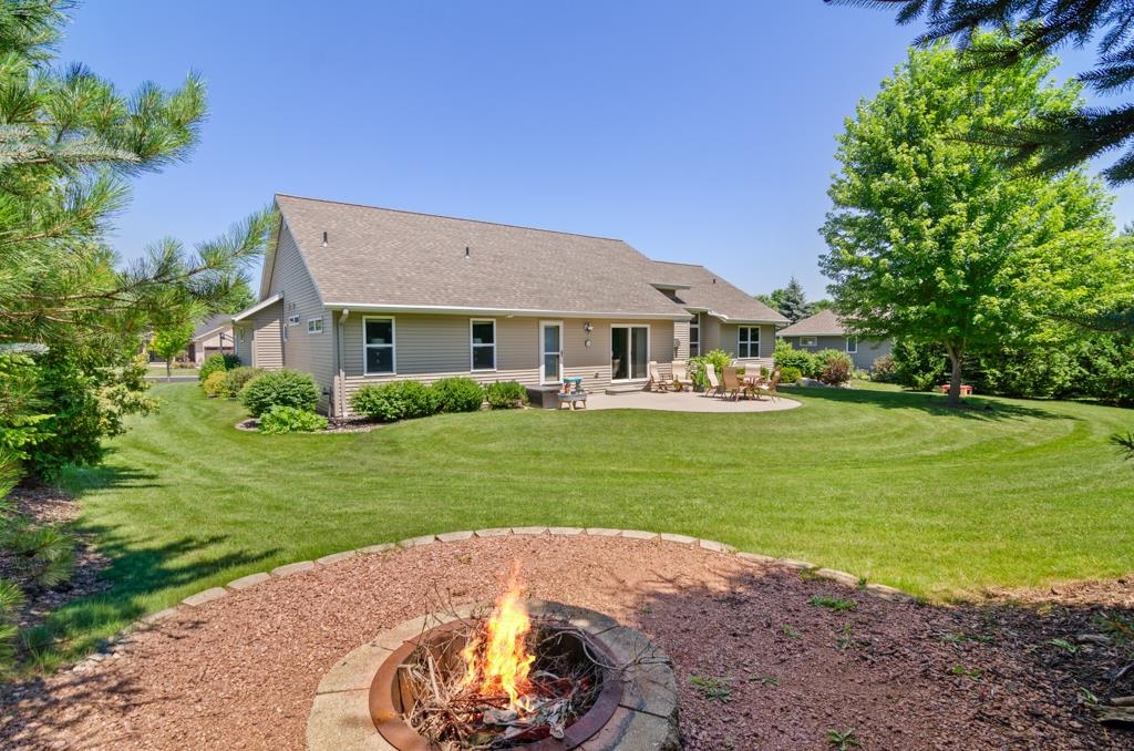 W6953 Rockdale Ln, Greenville, WI 54942