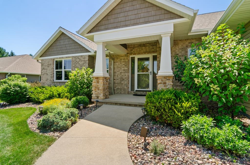 W6953 Rockdale Ln, Greenville, WI 54942