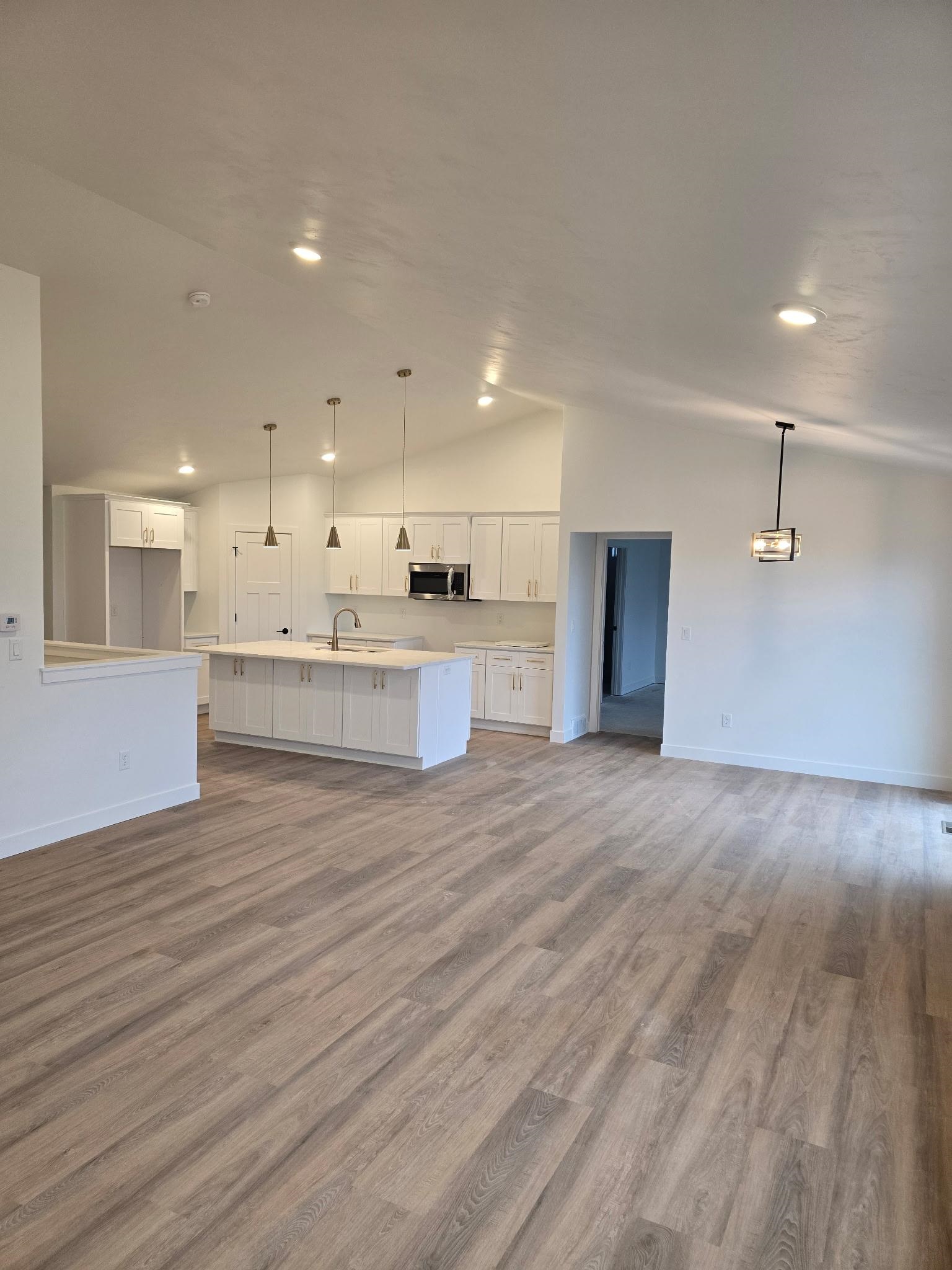 2951 Winnipeg St, Menasha, WI 54952