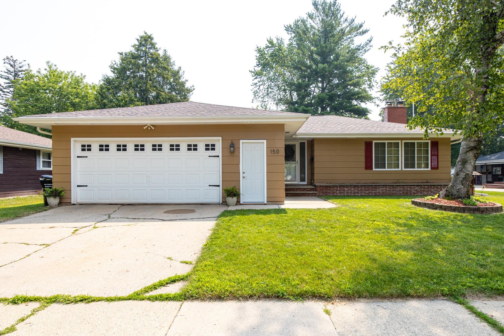 150 S Lee St, Appleton, WI 54915