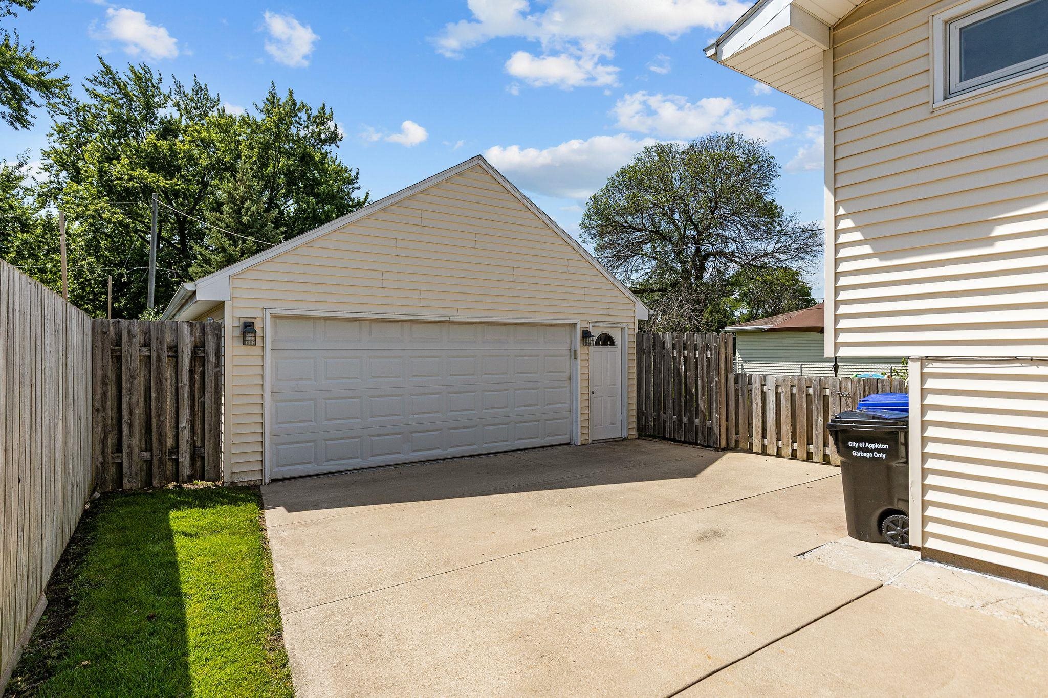 2607 S Fountain Ave, Appleton, WI 54914