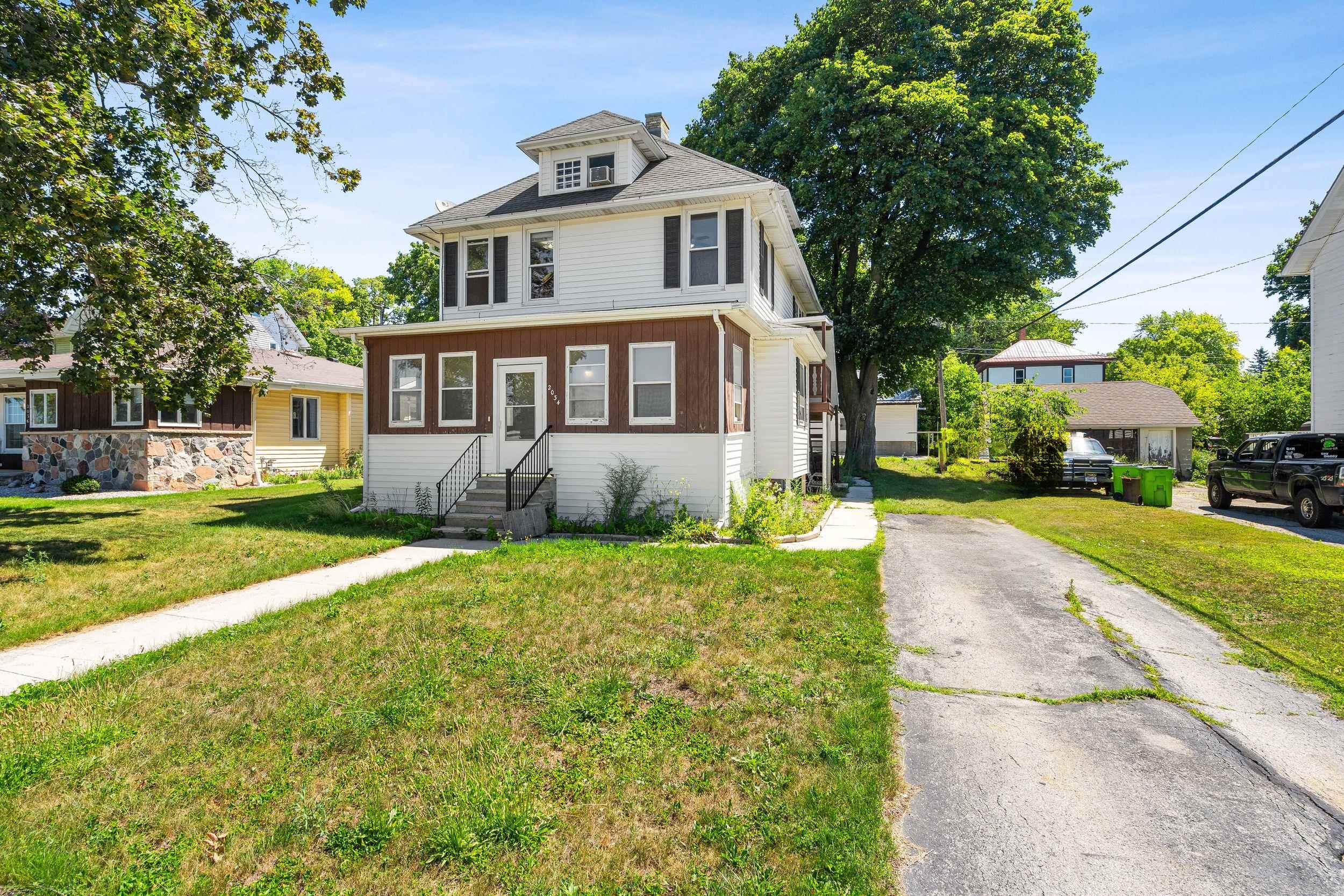 2034 Jefferson St, New Holstein, WI 53061