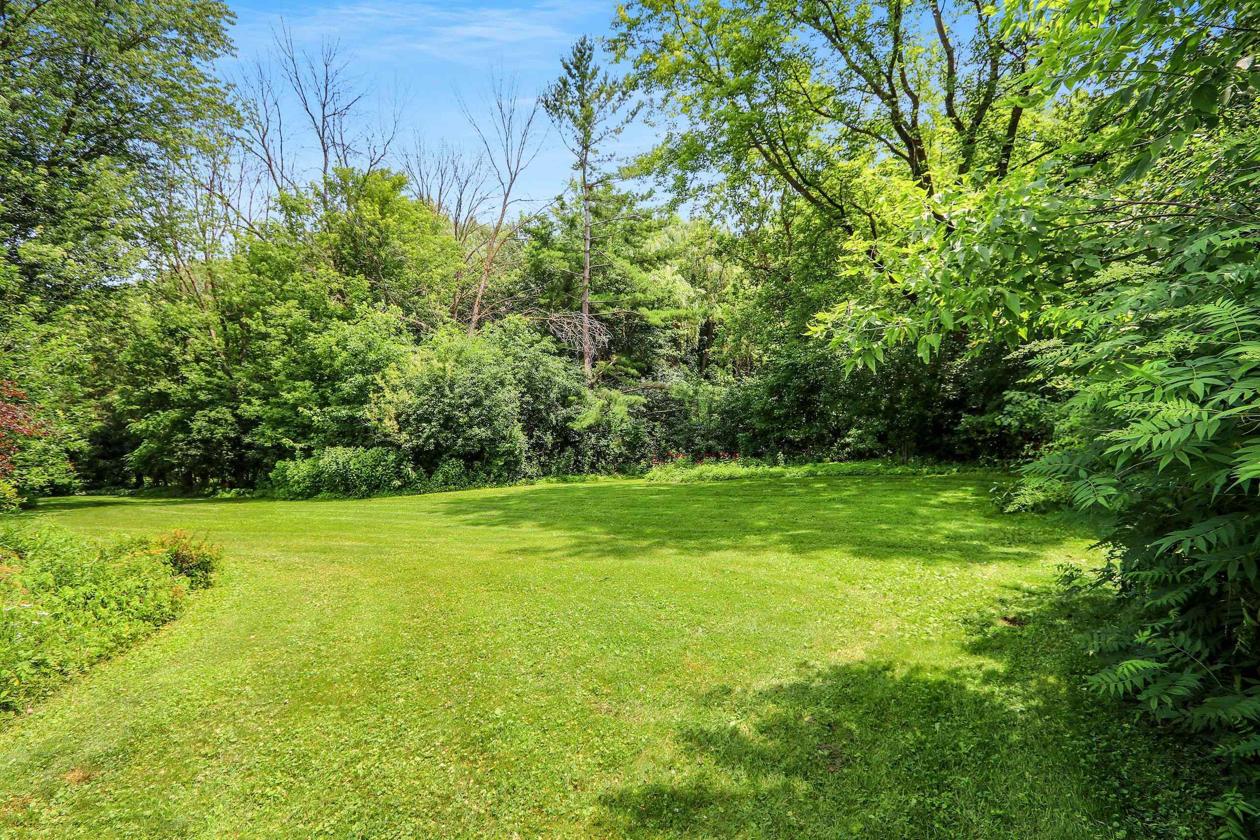 4351 Creamery Rd, De Pere, WI 54115